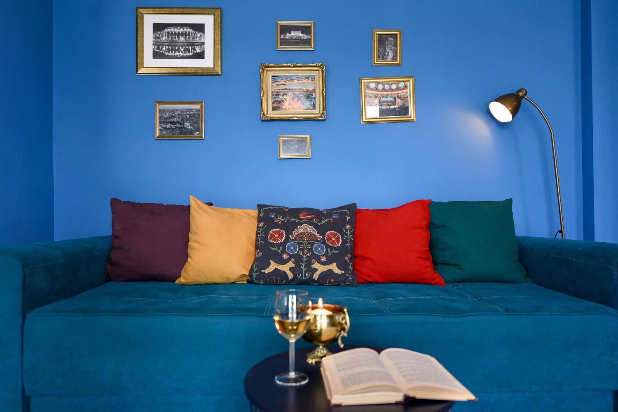 Apartment City-centric Comfort: 1-bedroom Near Military Circle Bucharest