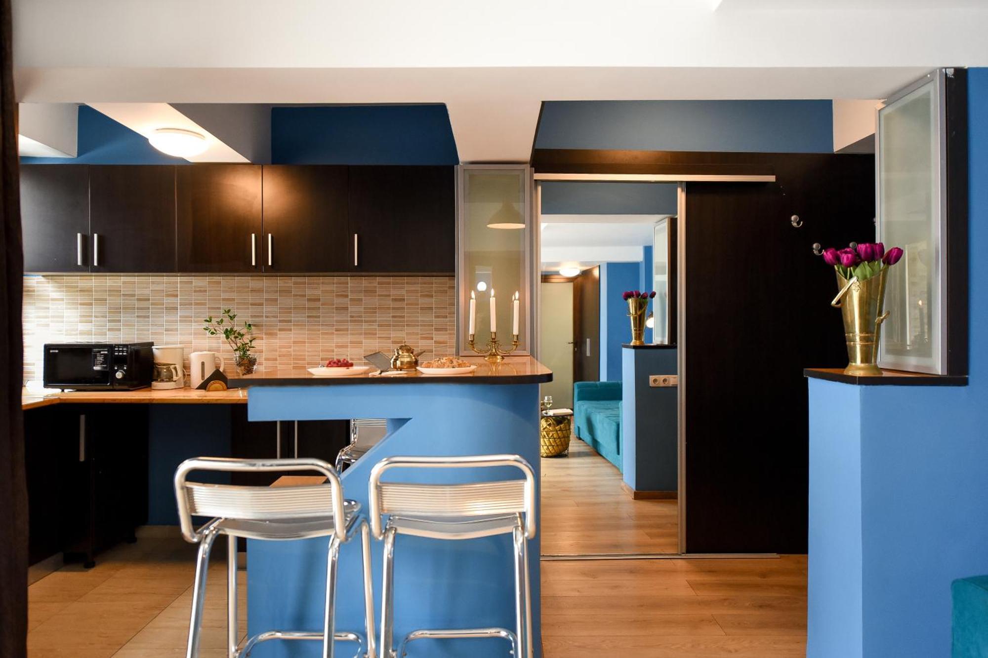 Apartment City-centric Comfort: 1-bedroom Near Military Circle