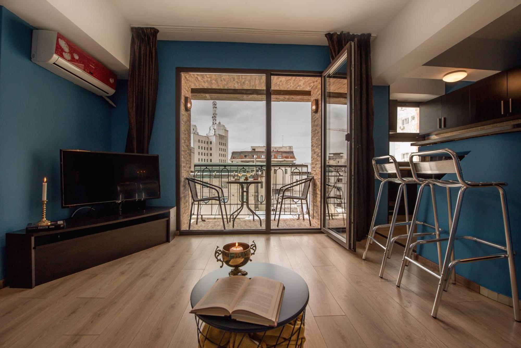 Apartment City-centric Comfort: 1-bedroom Near Military Circle Bucharest