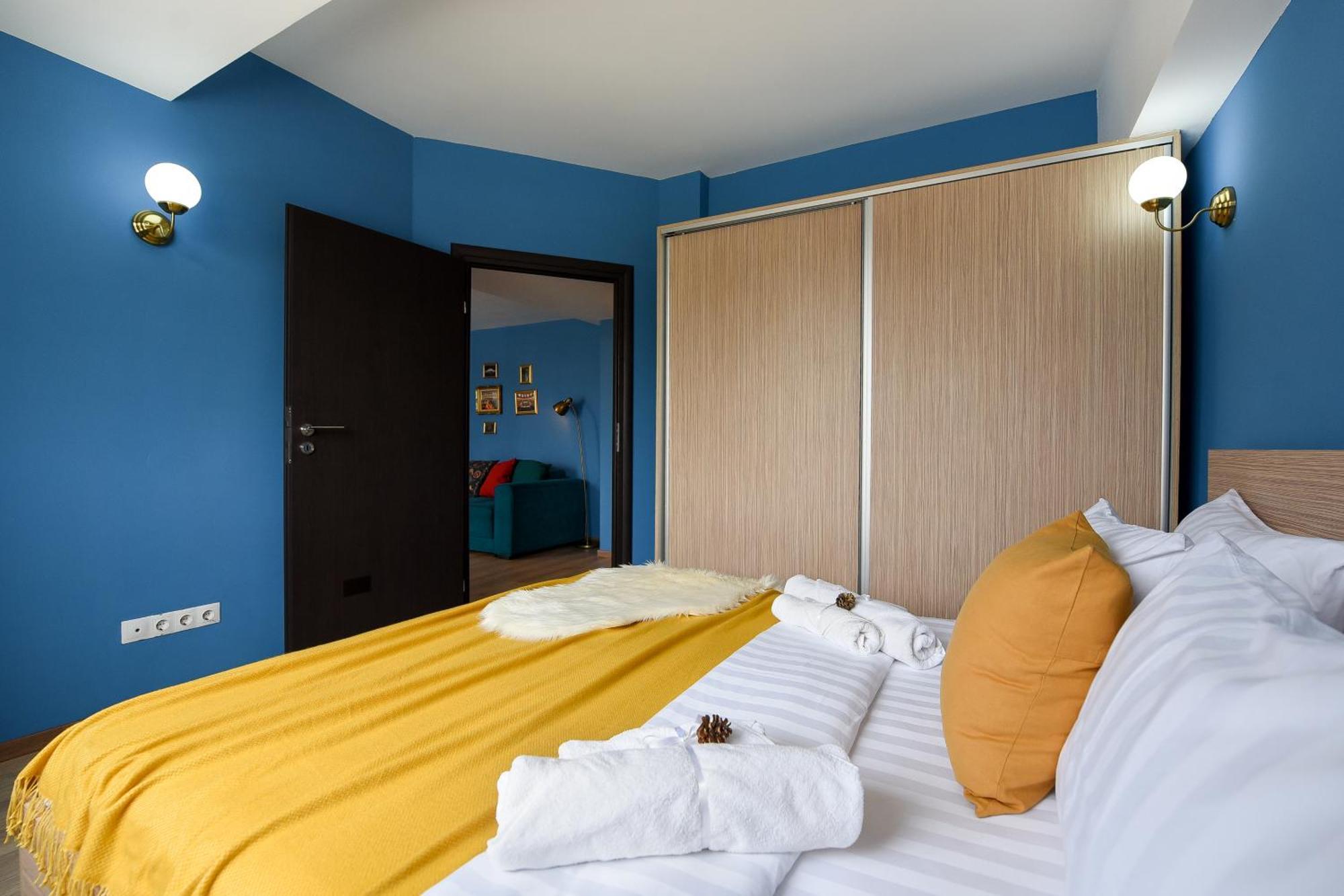 City-centric Comfort: 1-bedroom Near Military Circle