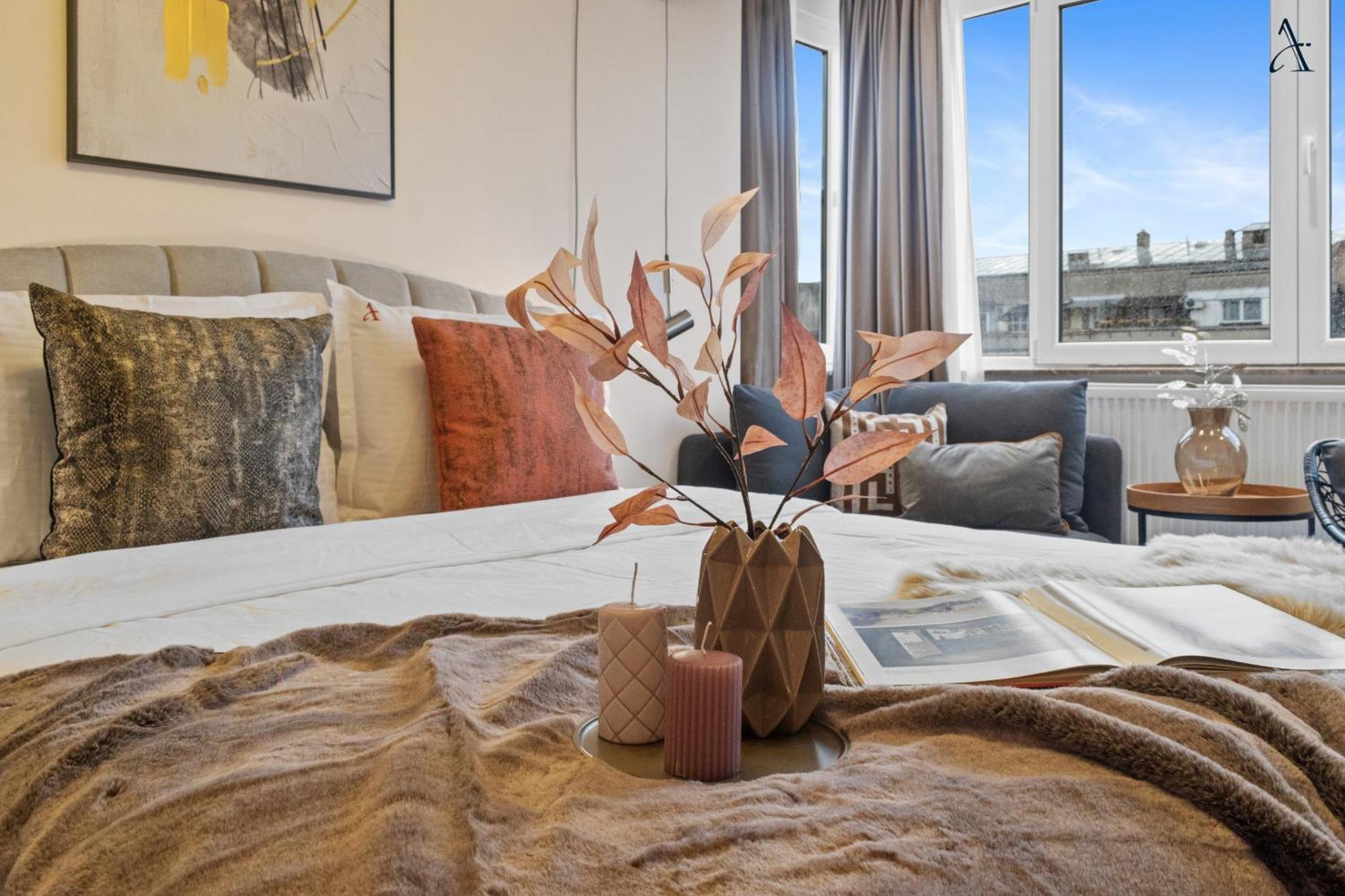 Rentforcomfort Penthouse Romana Apartment