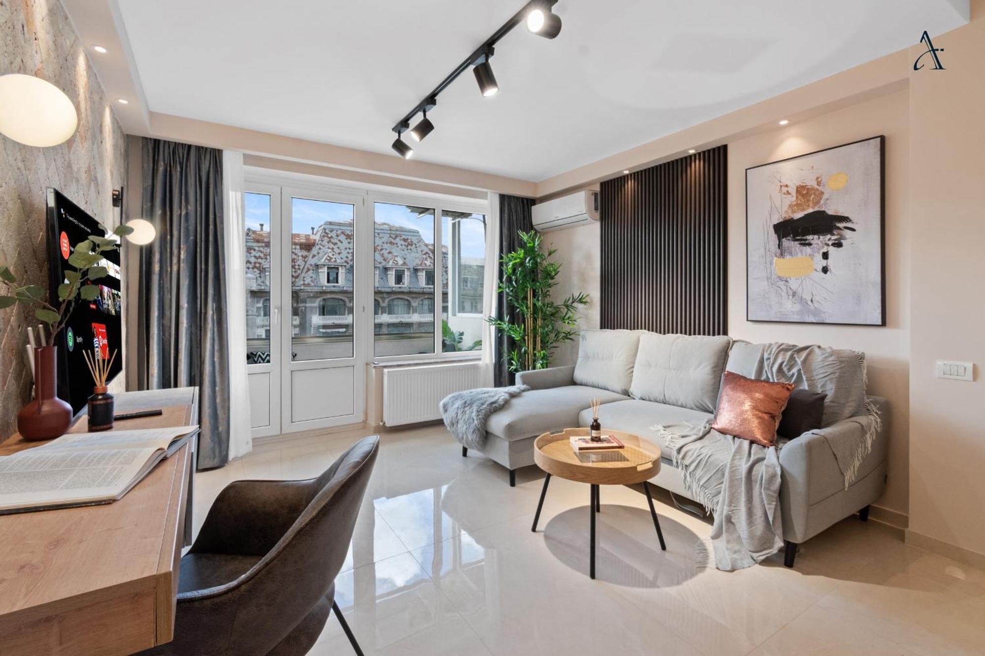 Rentforcomfort Penthouse Romana