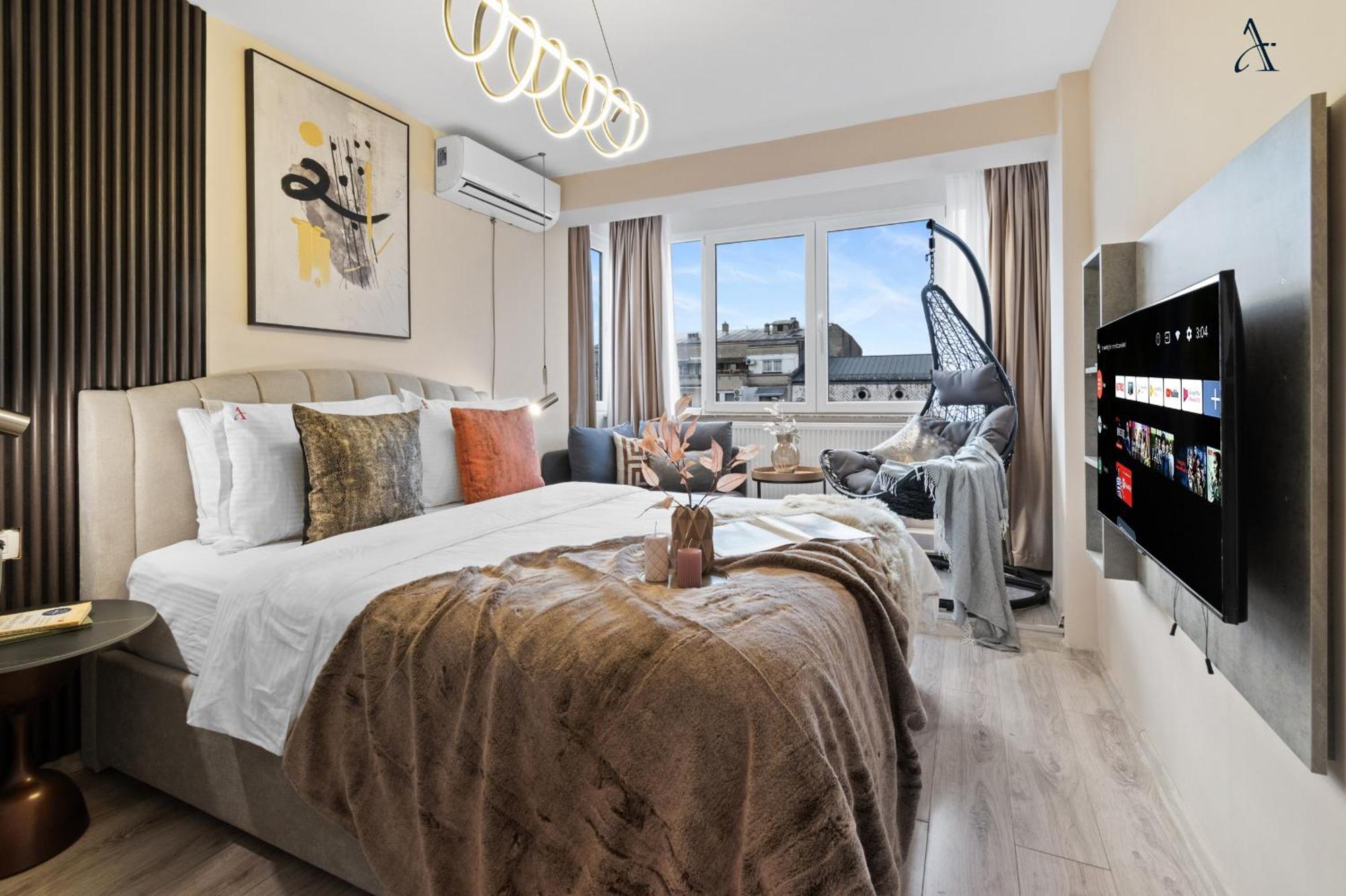 Rentforcomfort Penthouse Romana Apartment