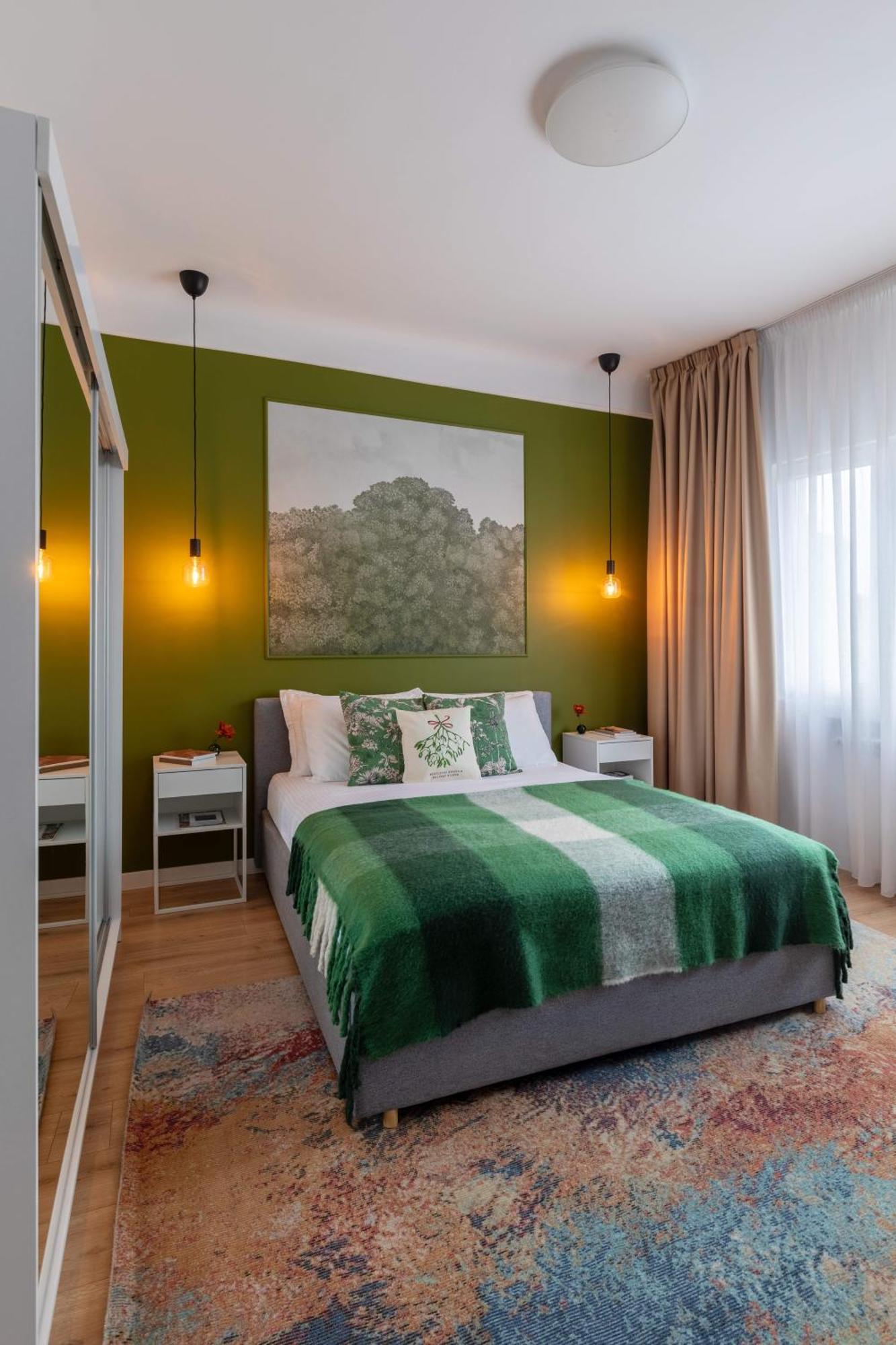 Apartment Holt - Out Of The Woods Bucharest