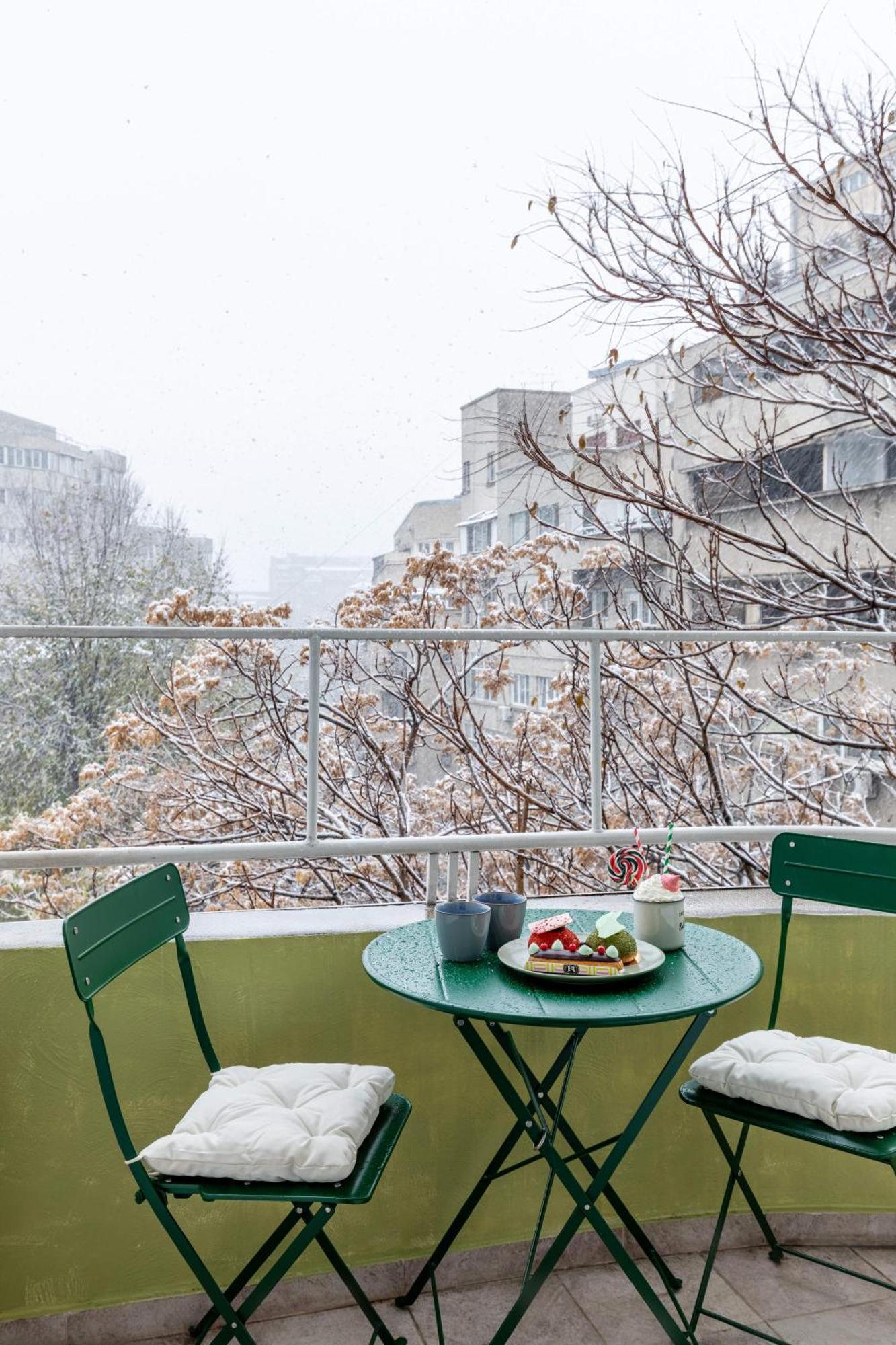 Holt - Out Of The Woods Apartment Bucharest