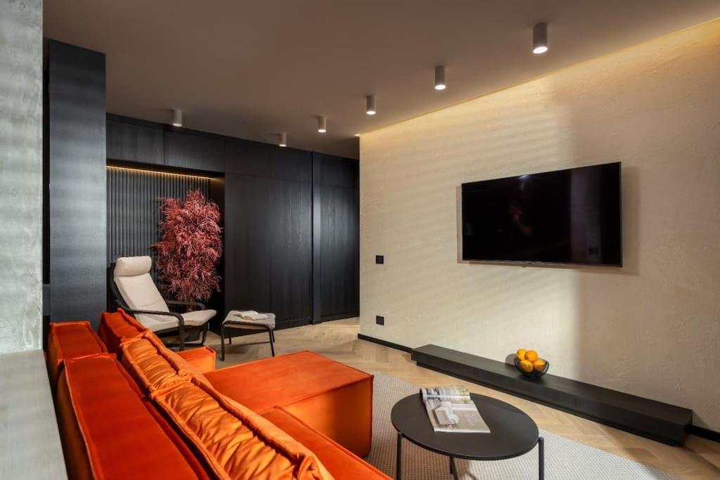 Amber - Luxury By Selestate *
