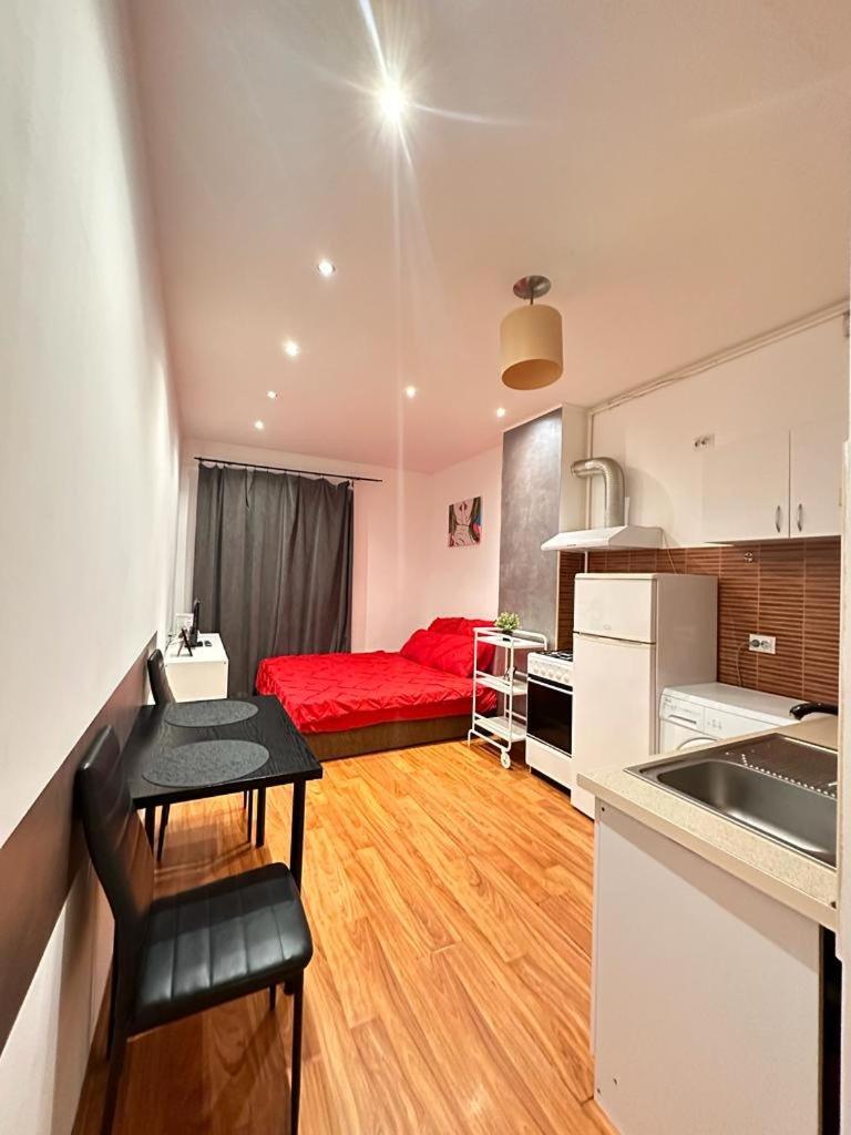 Living City Apartment *