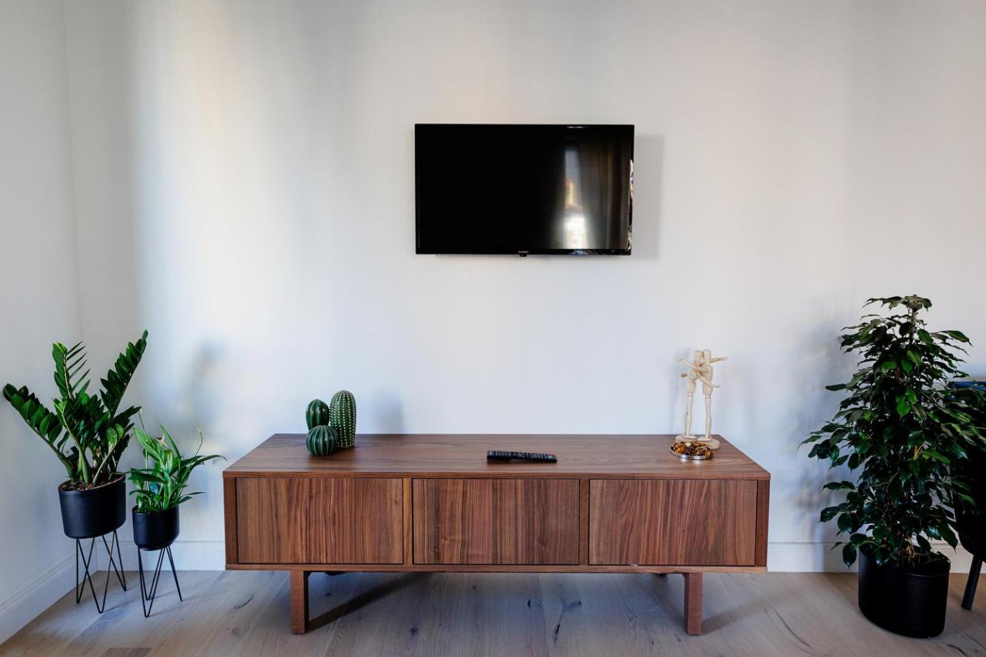 The Corner Luxe Apartment *