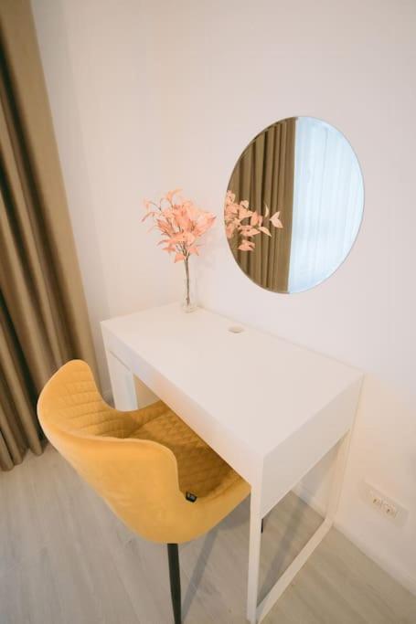 House By The 7 Apartamento Bucareste