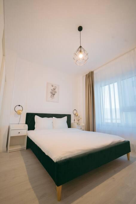 House By The 7 * Bucareste
