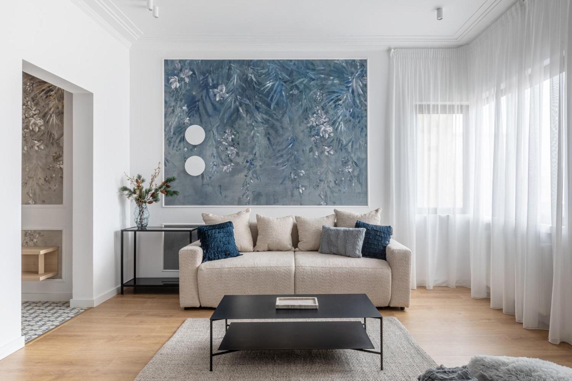 Holt Luxury Piata Romana 2br Urban Sanctuary Bucharest