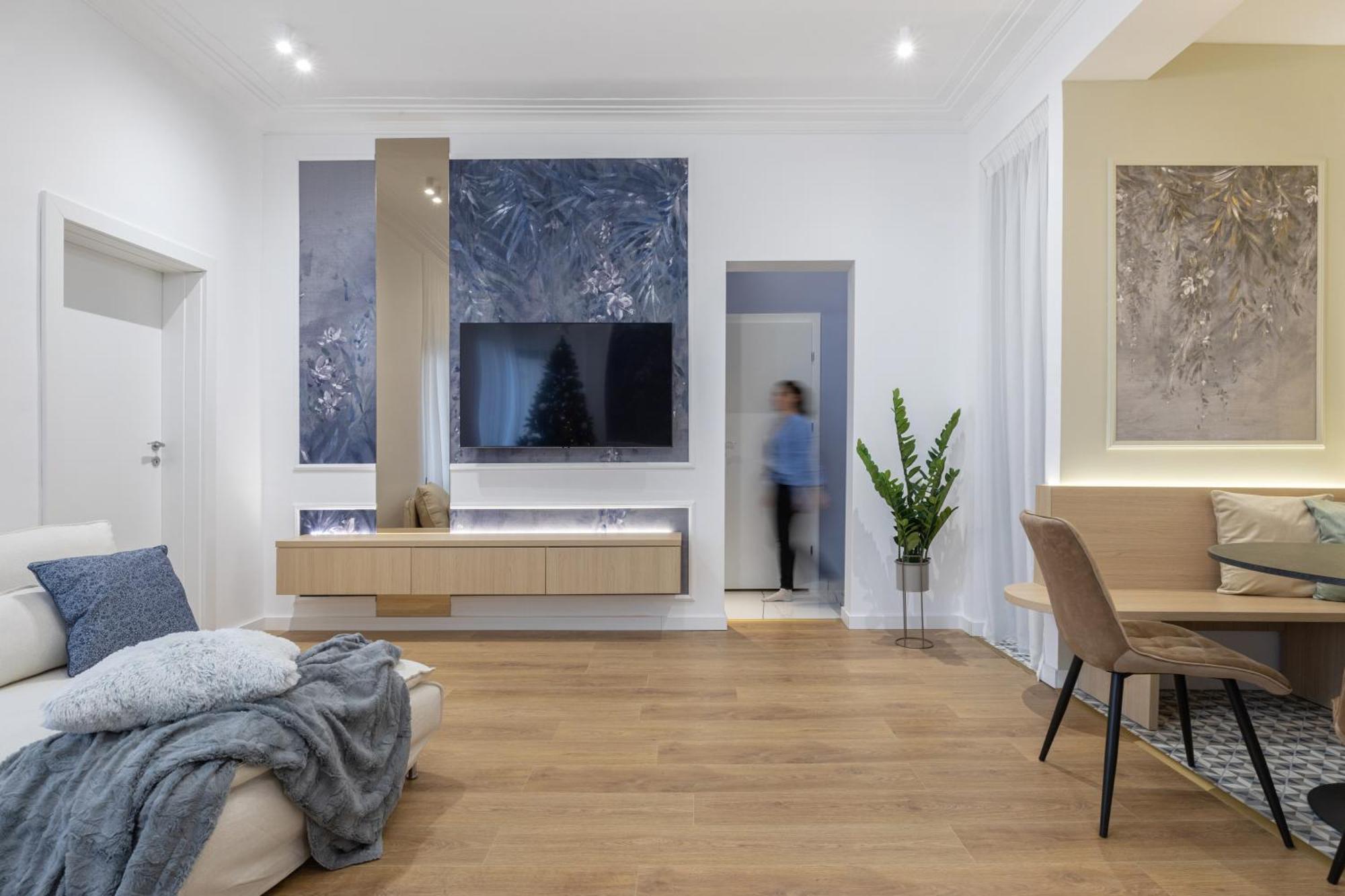 Holt Luxury Piata Romana 2br Urban Sanctuary * Bucharest