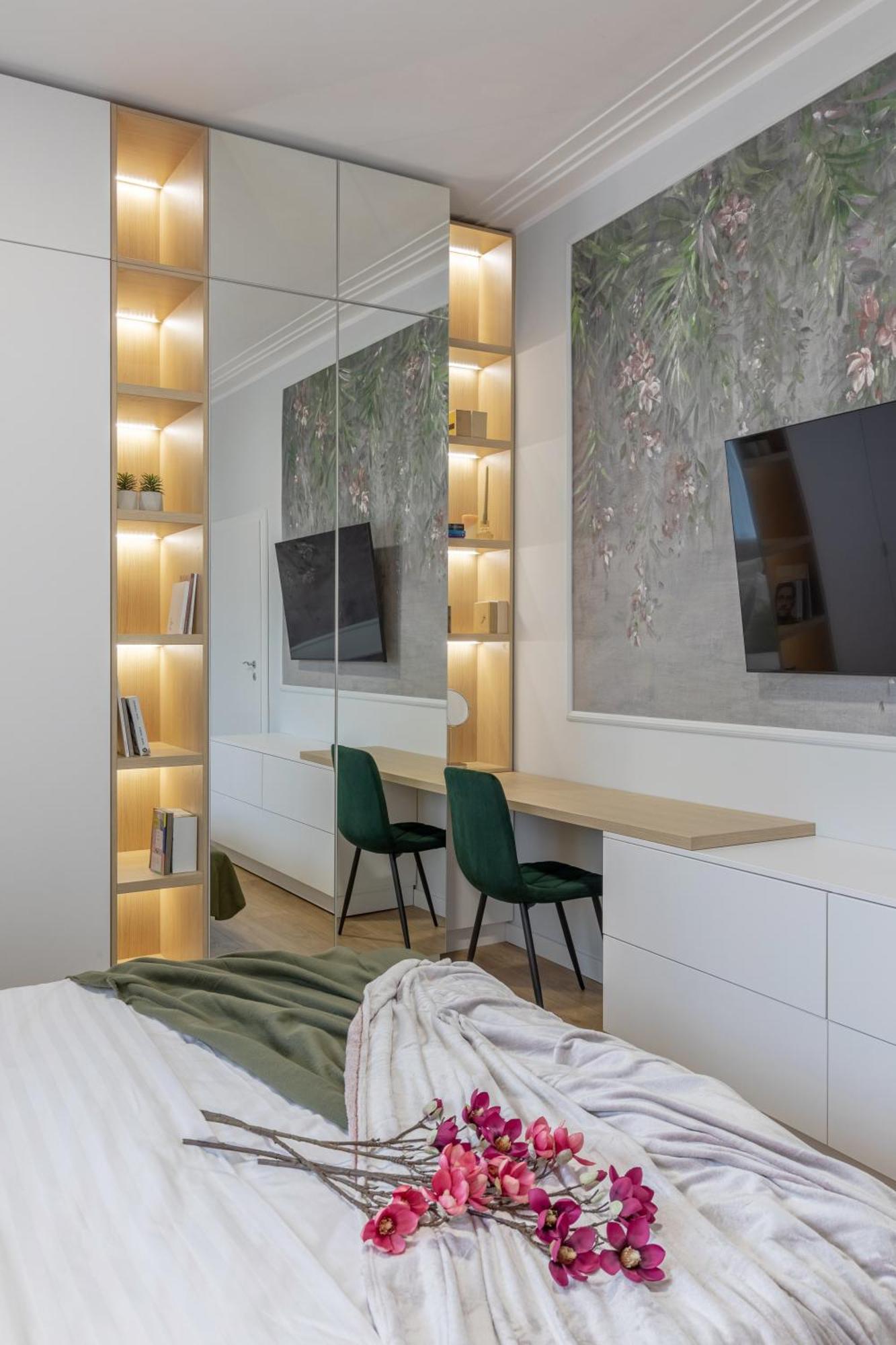 Holt Luxury Piata Romana 2br Urban Sanctuary Apartment *