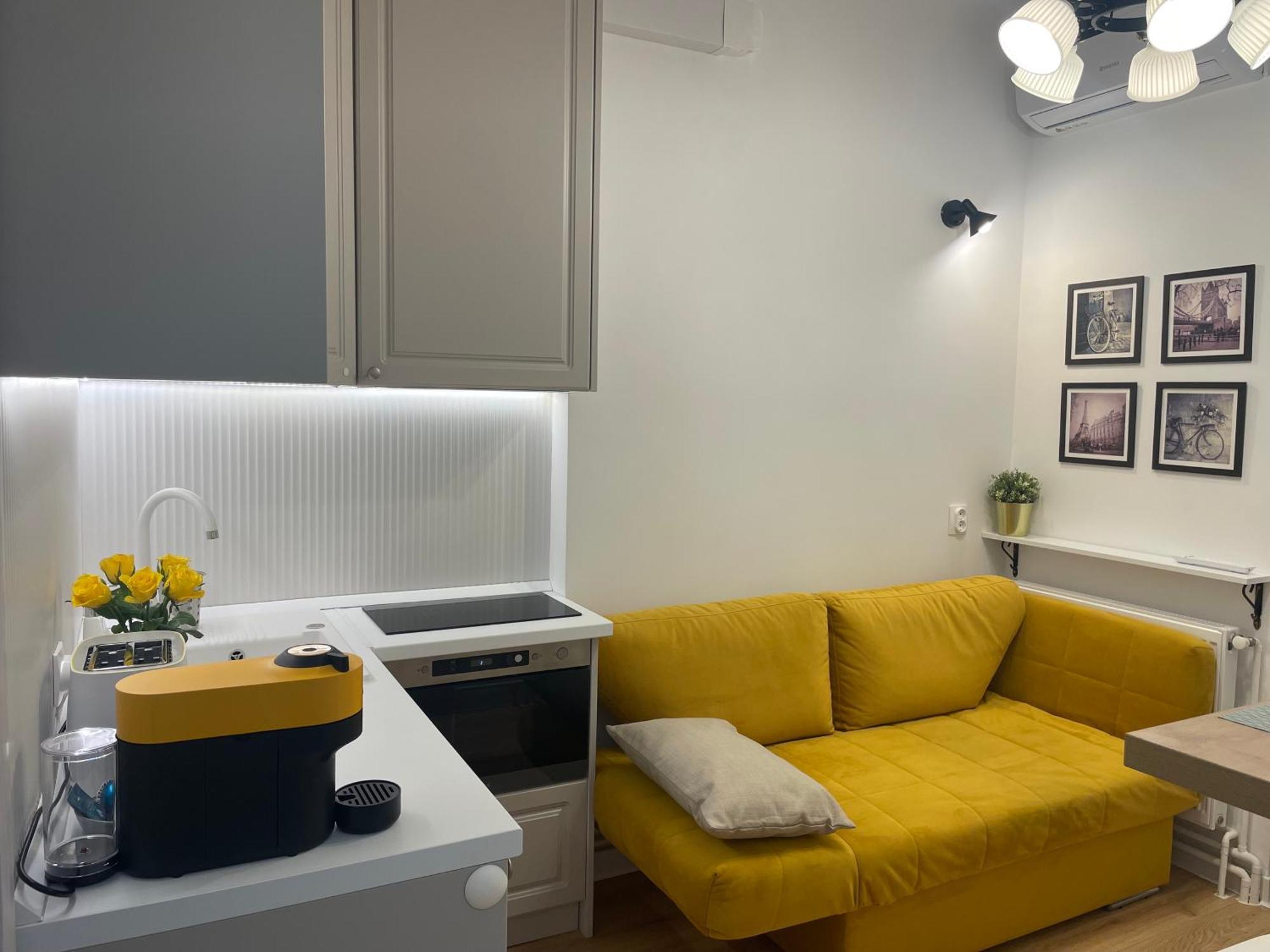 Studio Alice Romana Square Apartment Bucharest