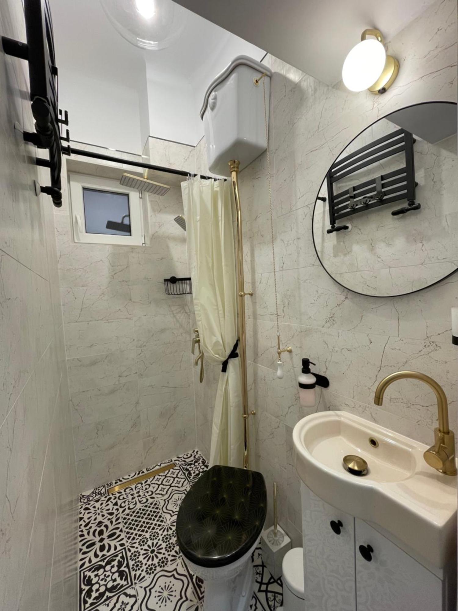 Studio Alice Romana Square Apartment