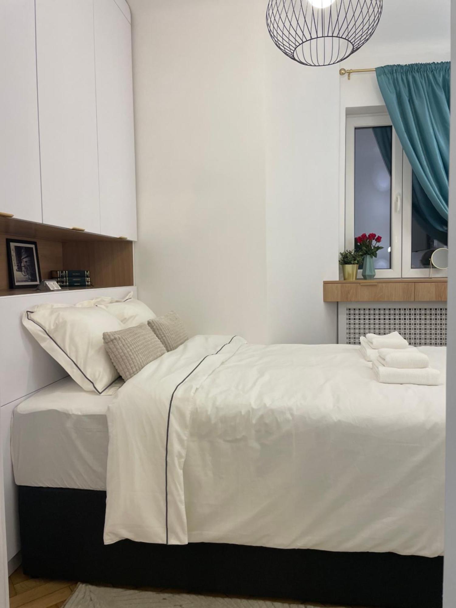 Studio Alice Romana Square Apartment Bucharest