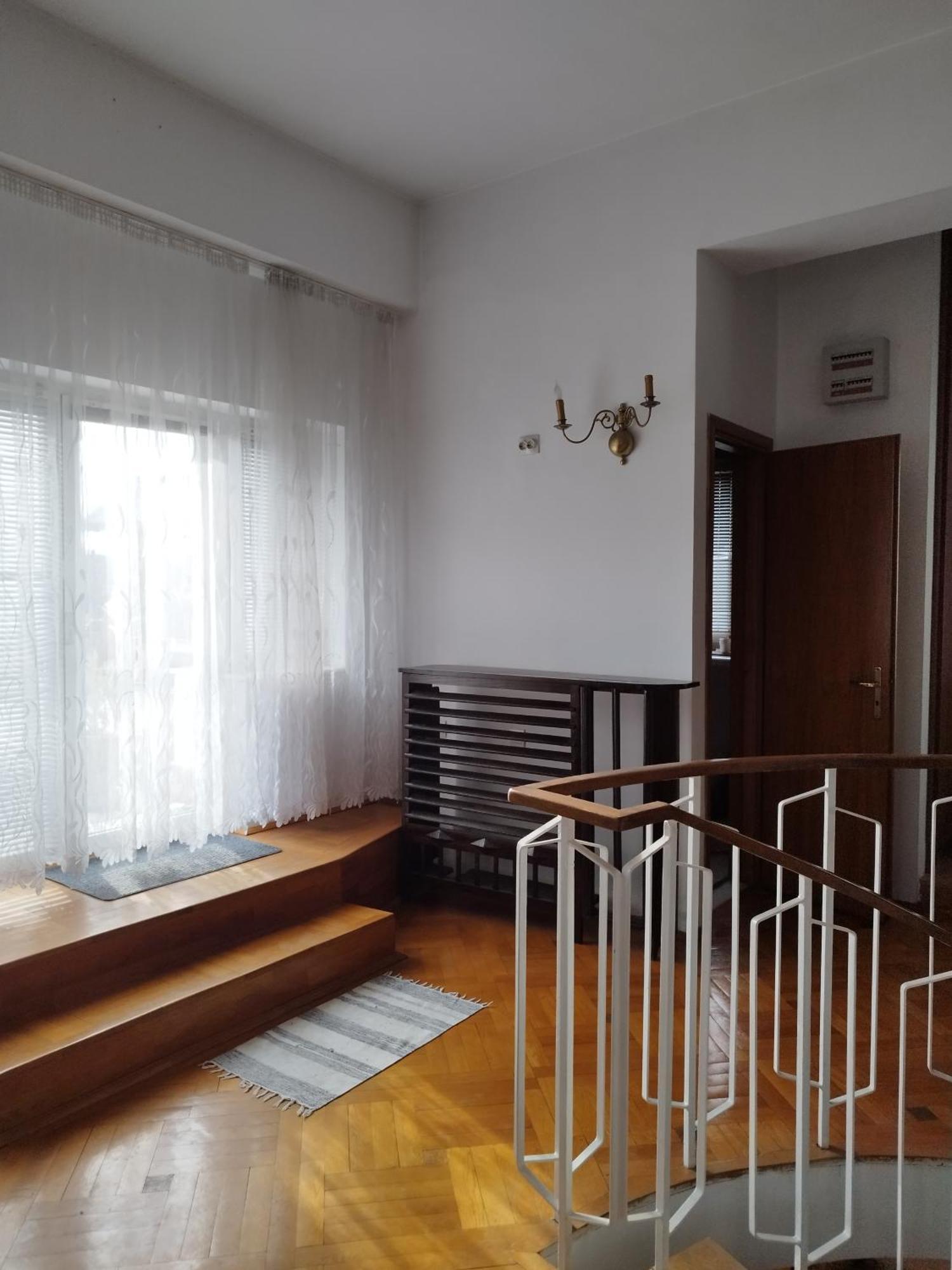- Penthouse - Romana Dorobanti British Council - Sector 1