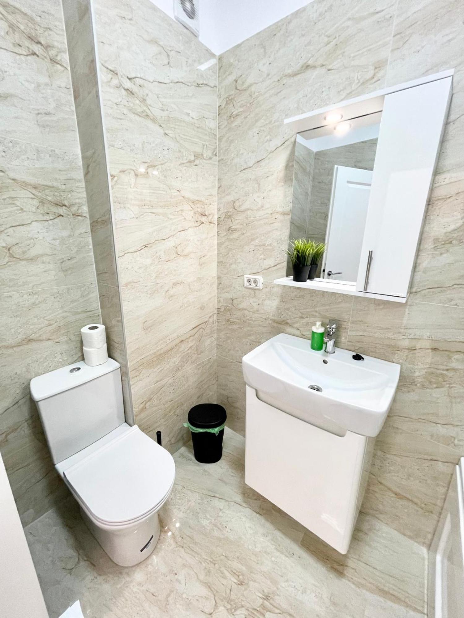Apartment Adress Ad25