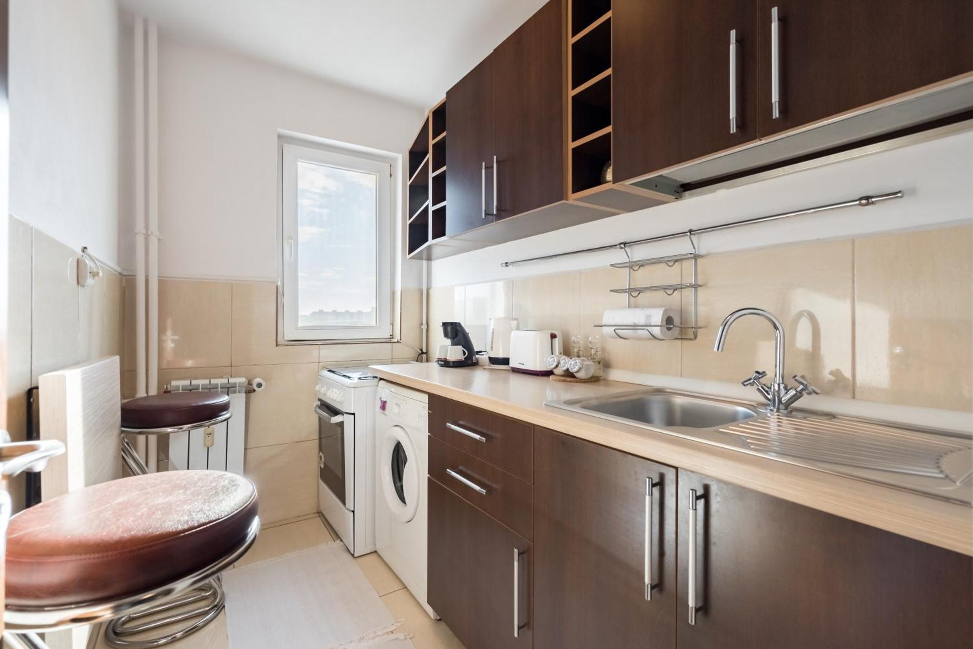 37 By Mrg Apartment *