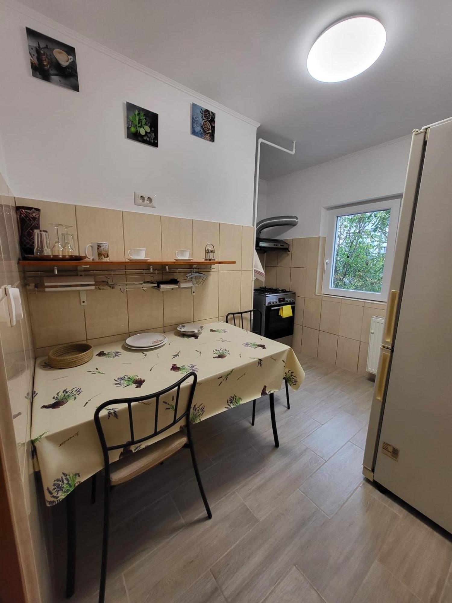 Apartamento Large And Comfortable Mall Vitan Area