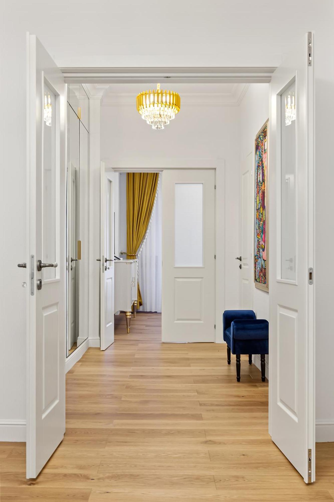 - Rafinament Arhitectural - Blocul Wilson Apartment *