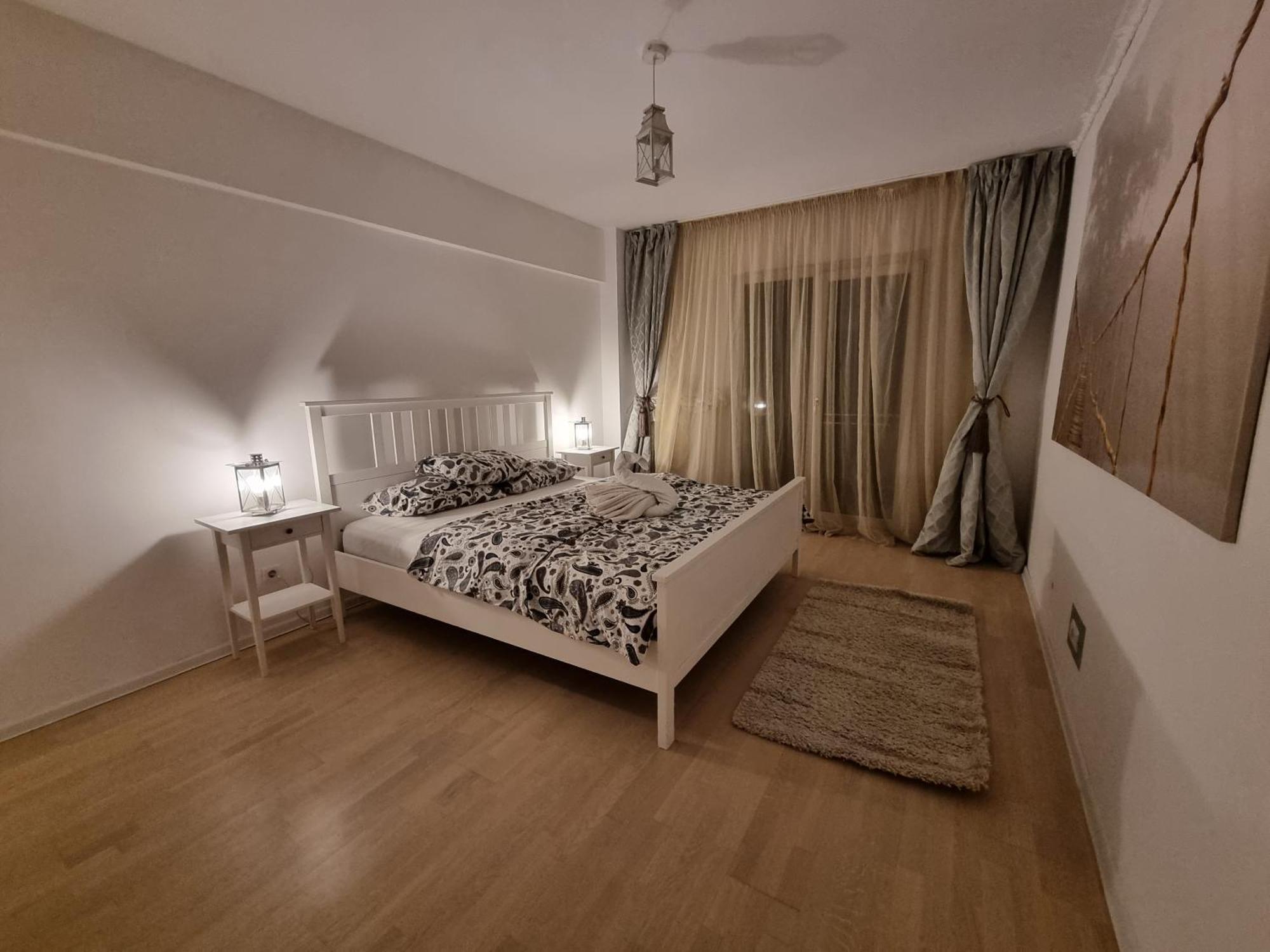Park 5, 2 Bedroom Bucareste
