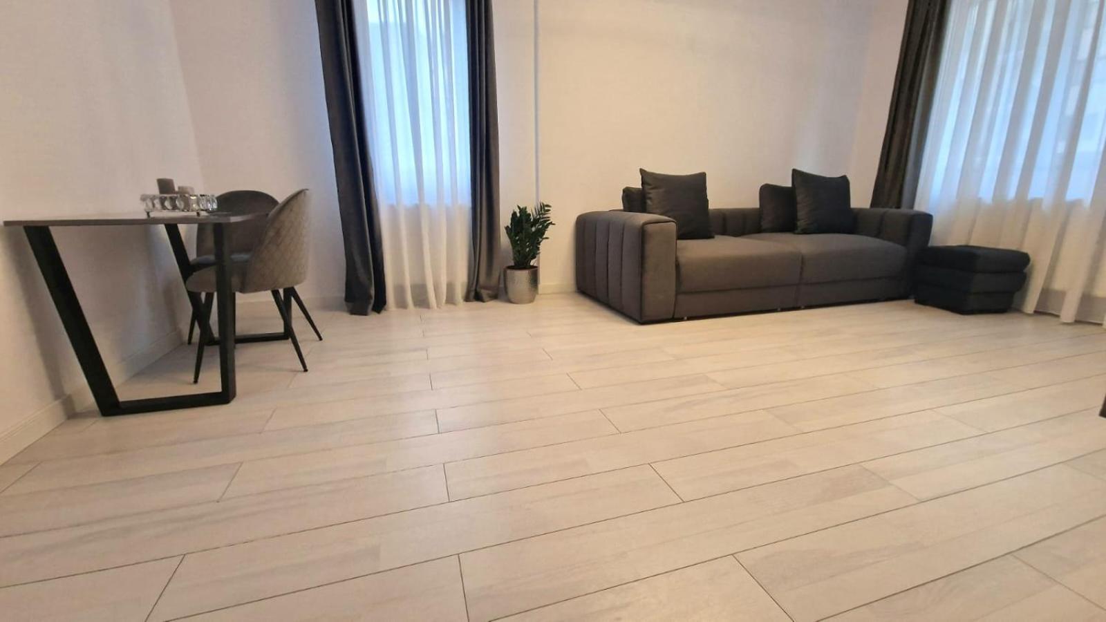 Regie Rezidence Apartment *