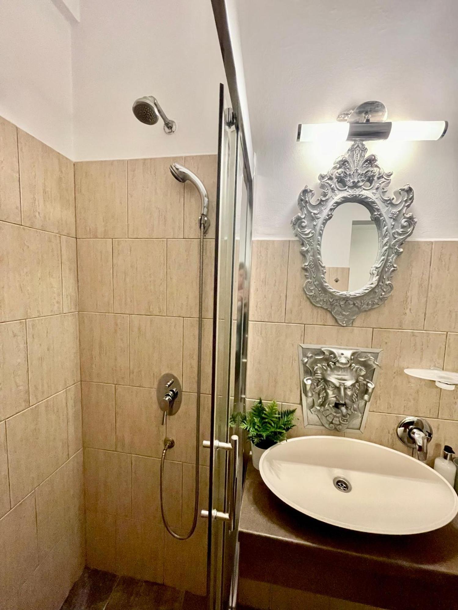 Baroq Central City Apartment Bucareste