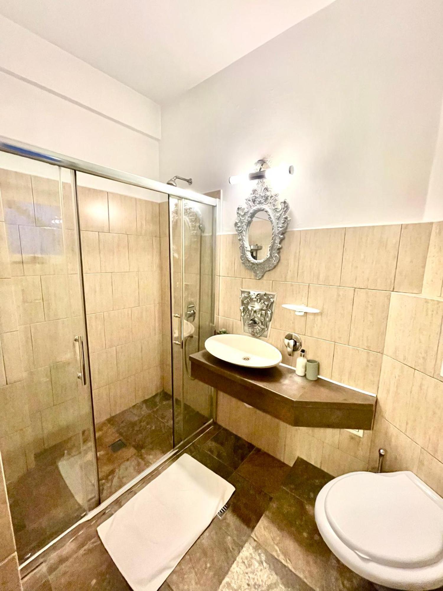 Baroq Central City Apartment * Bucareste