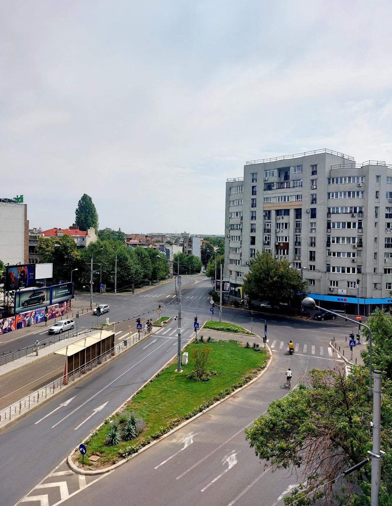 Cozy In The Center Of Apartment Bucharest