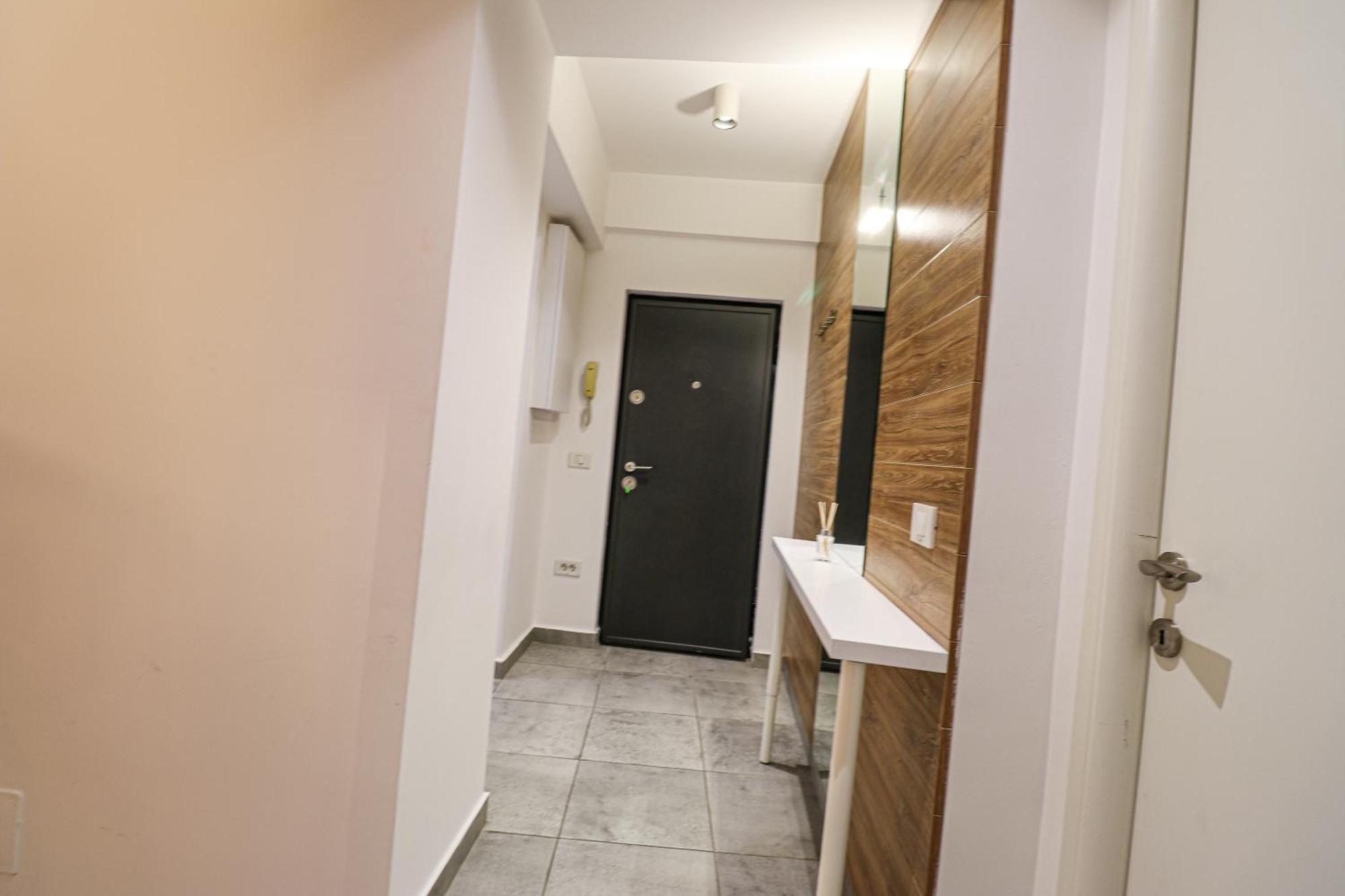 Apartment Piata Romana, Two Bedrooms *