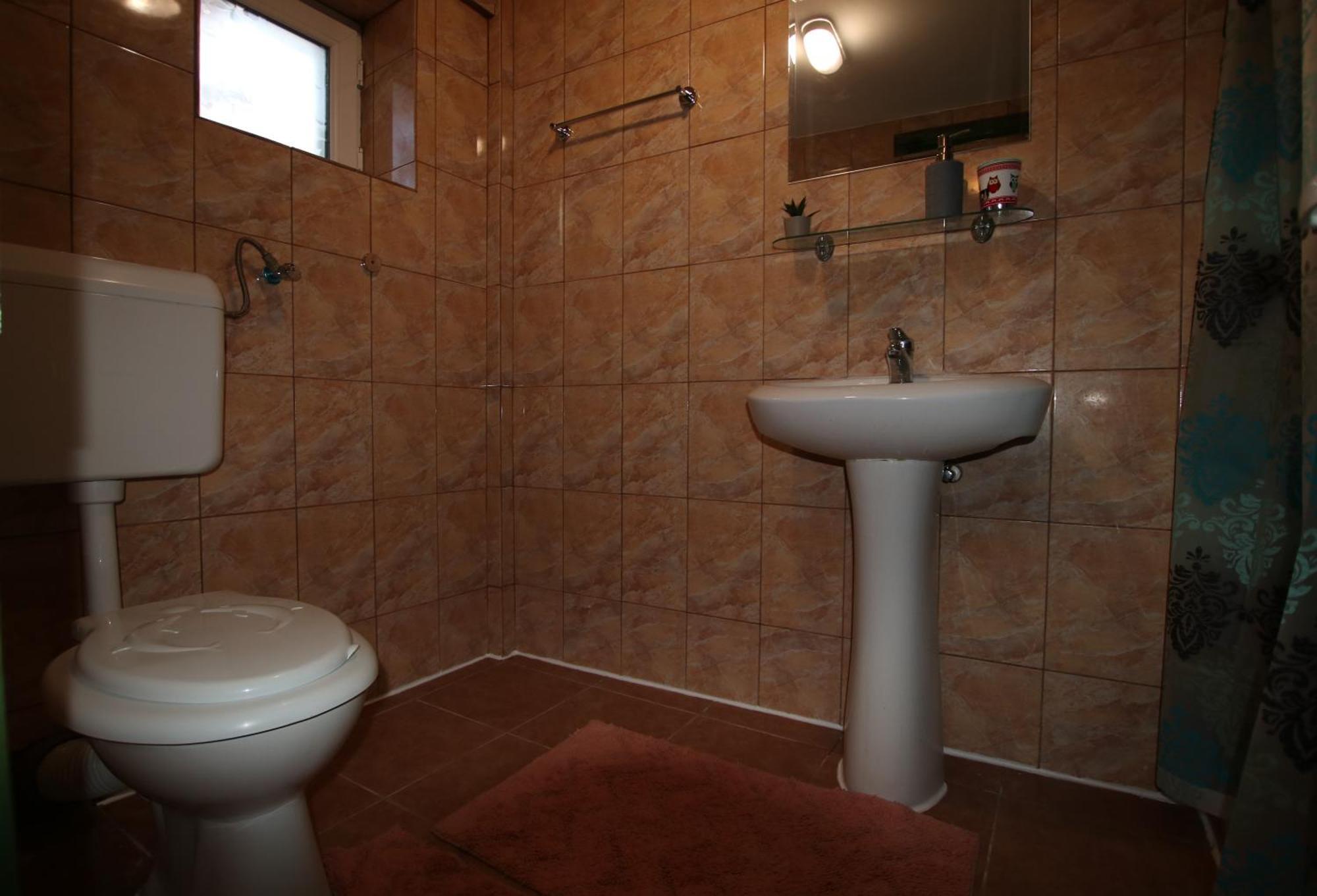 Bed & Breakfast Duo Caffe Baneasa 2*