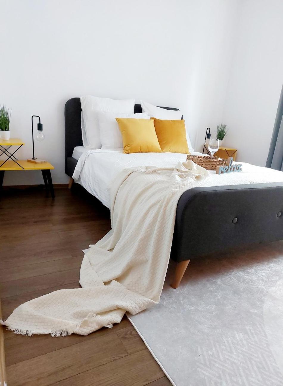 Apartment Cozy In The Center Of *