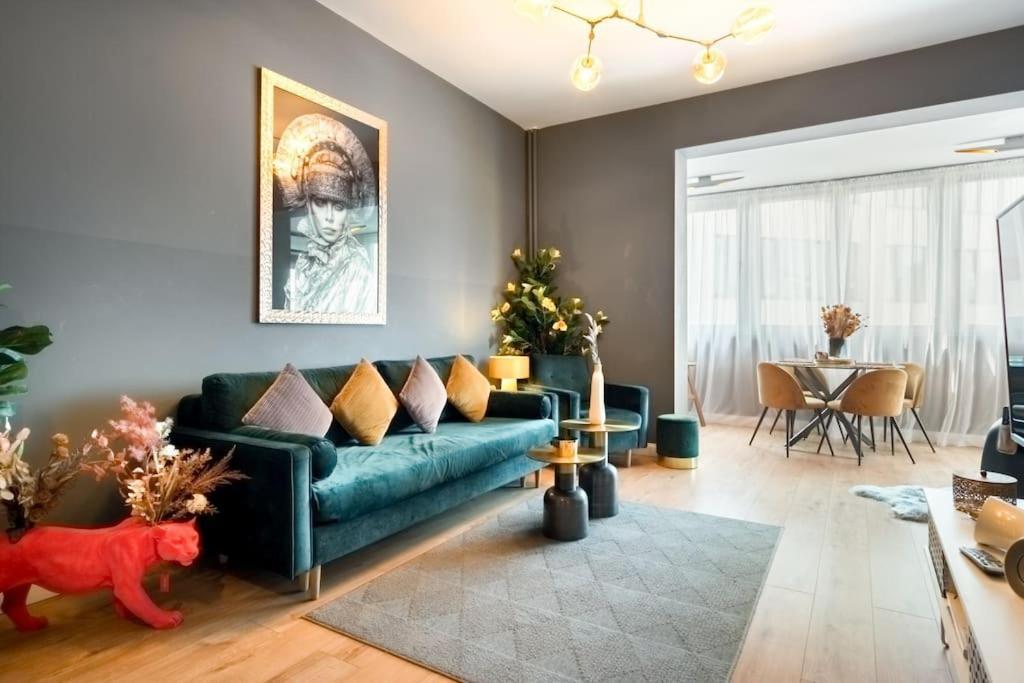 Intercontinental - Massage Terrace Fireplace Apartment Bucharest
