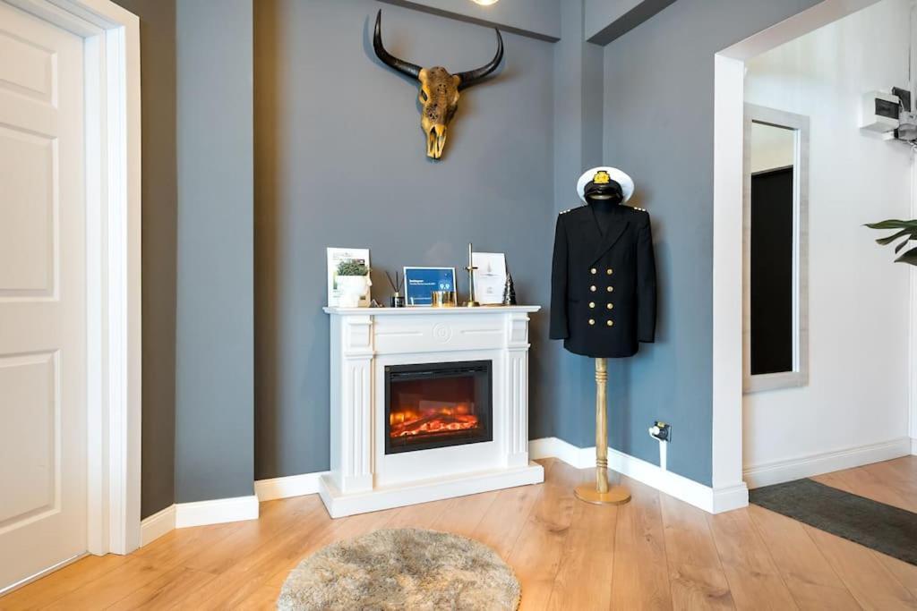 Intercontinental - Massage Terrace Fireplace