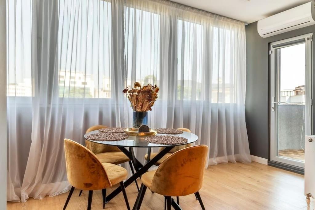 Intercontinental - Massage Terrace Fireplace Apartment