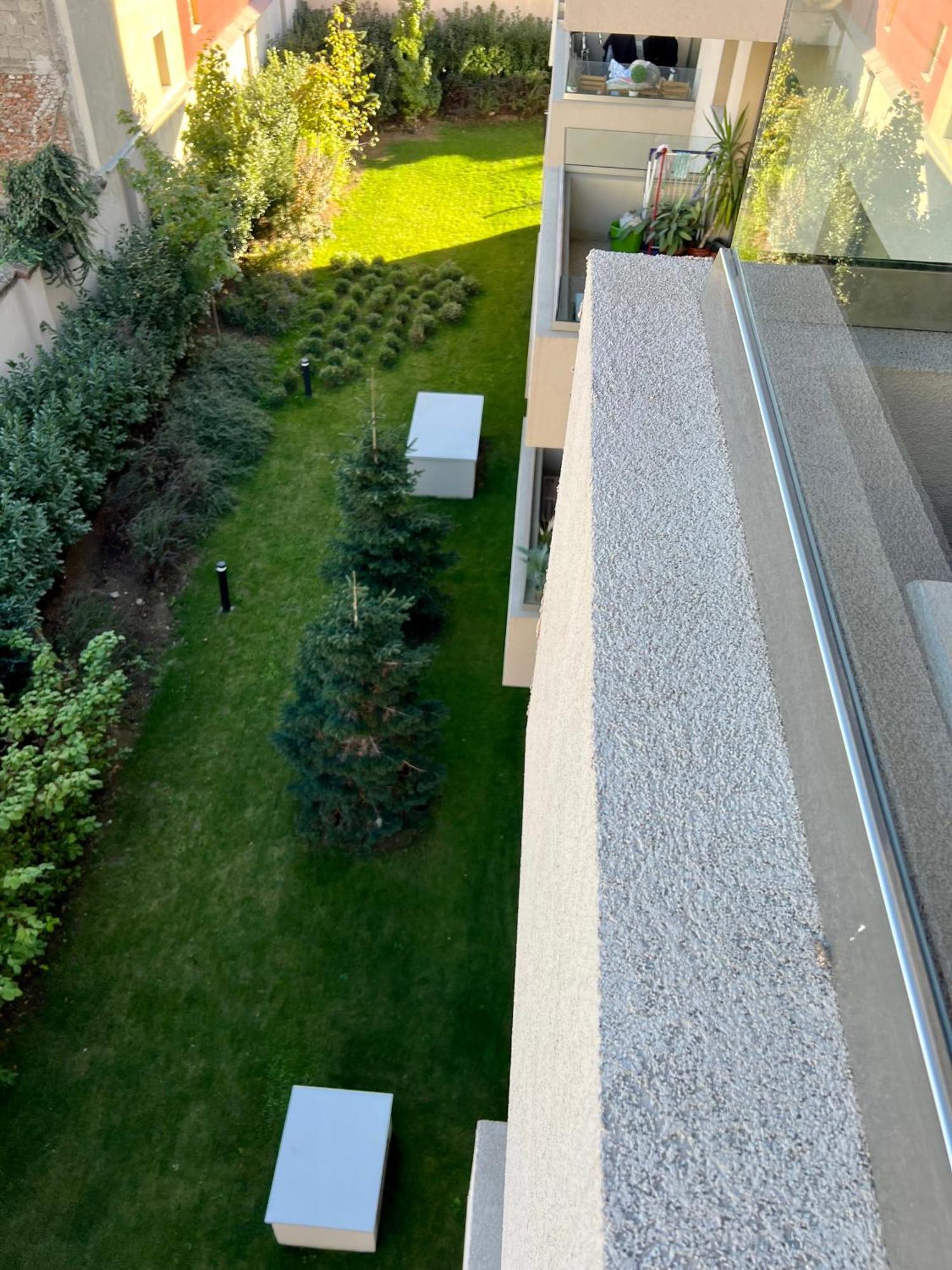 Apartment C-entral With Private Parking