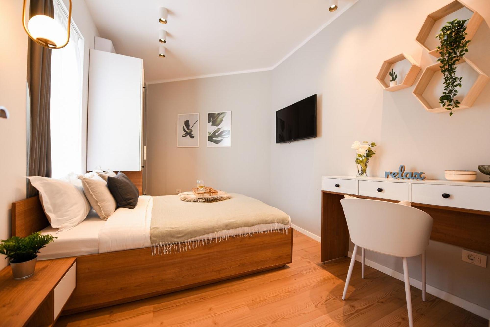 Near Cismigiu - Where Style Meets Convenience *