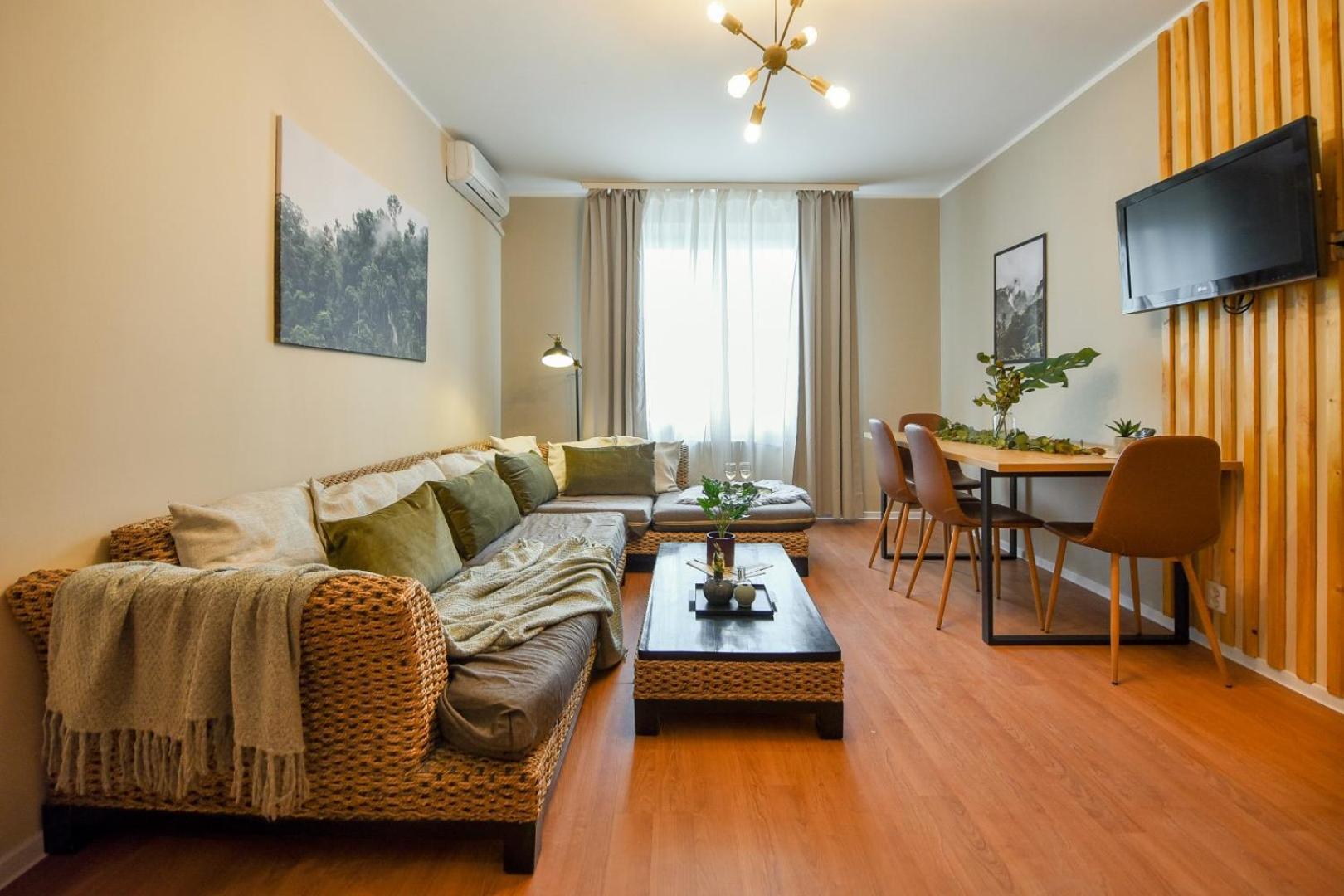 Modern Elegance In The Heart Of The City - romana Square Apartament