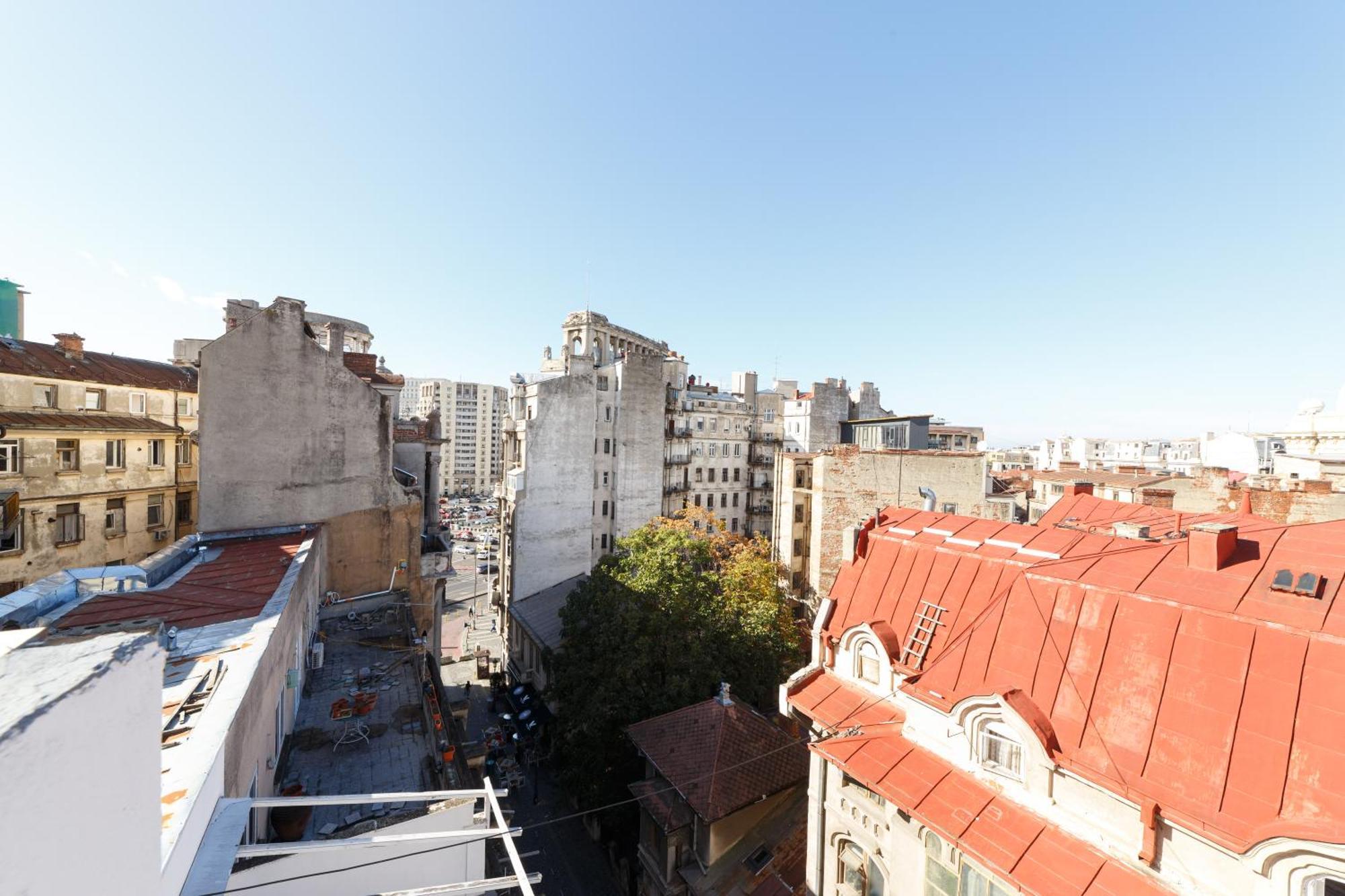 Color Nicolae Tonitza St Apartment *