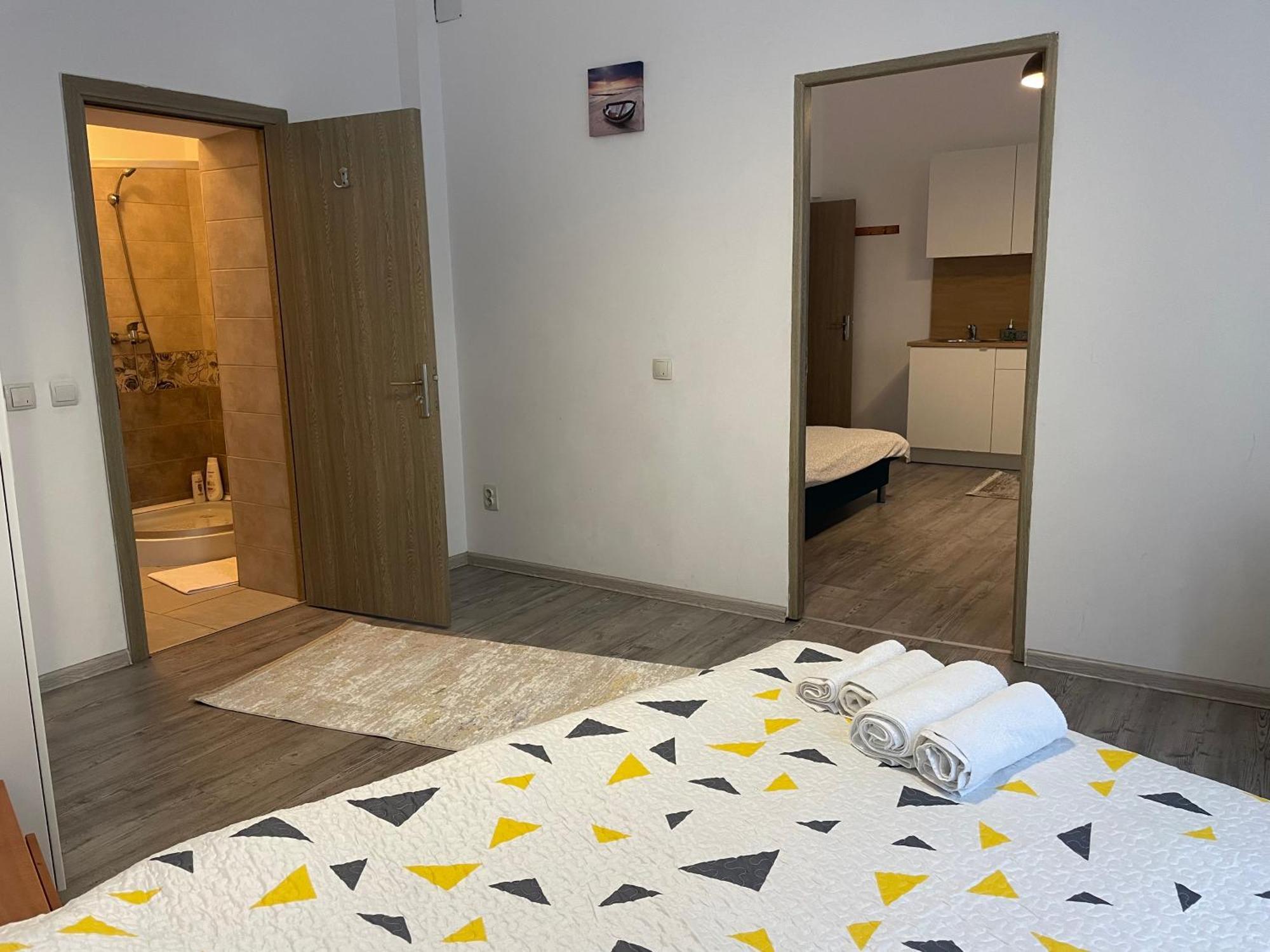 Piata Amzei Nr.1 * Bucureşti