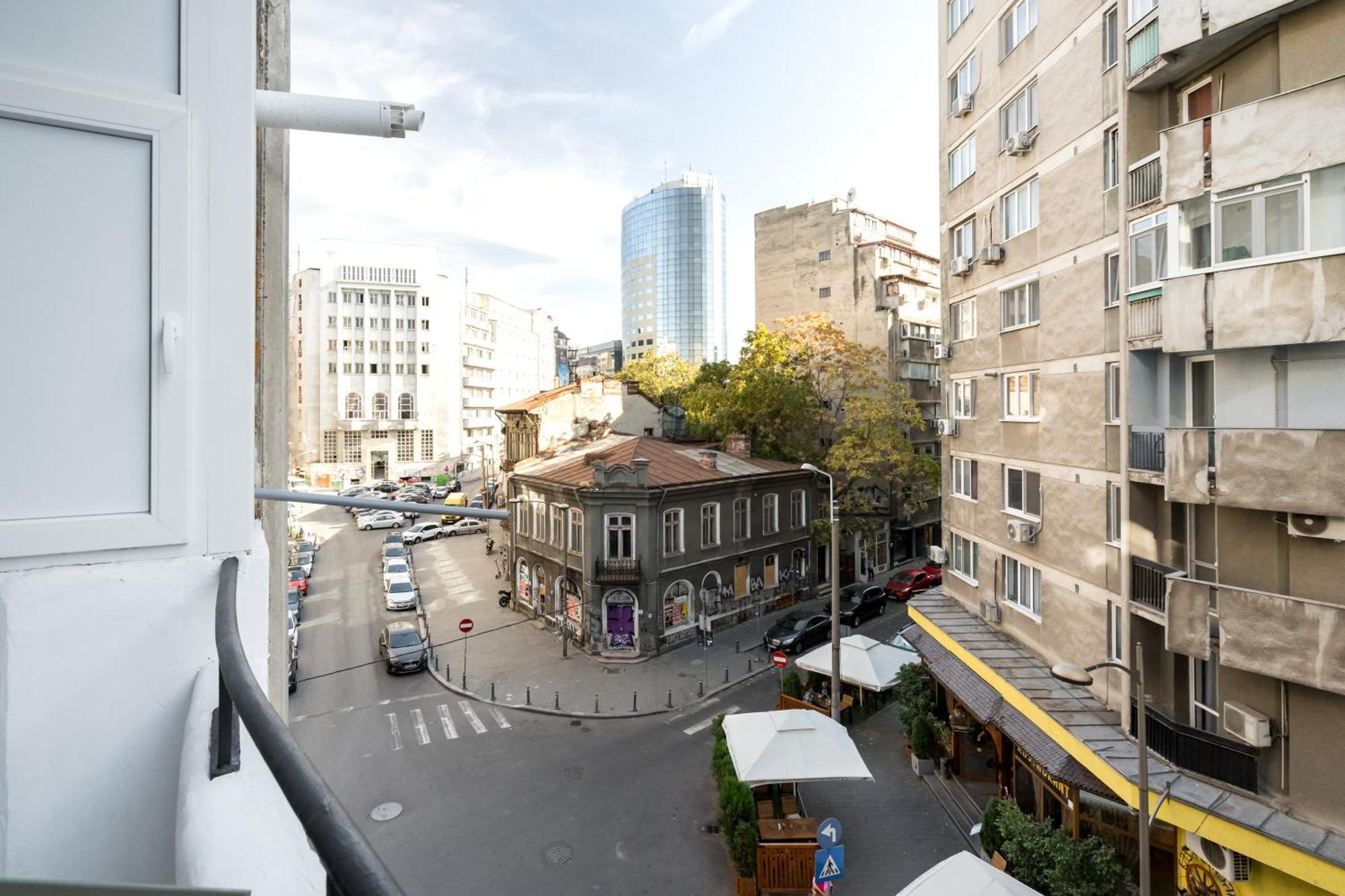 Cismigiu Serenity: 1br Flat With Scenic Balcony *