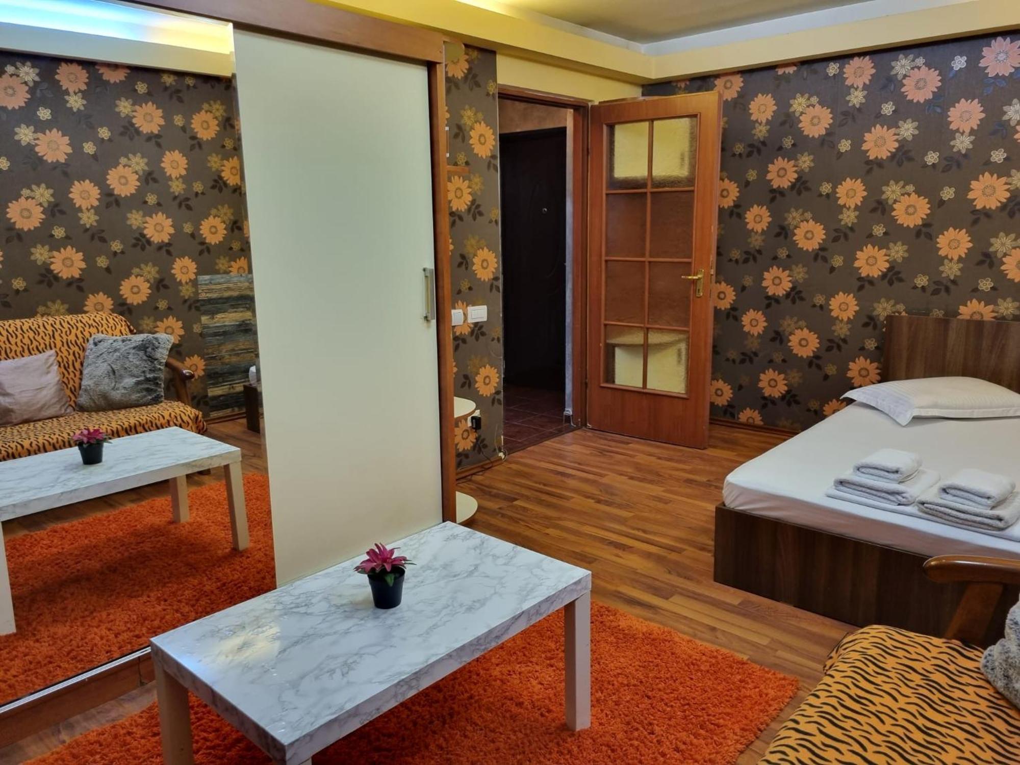 My House - Ultracentral Romana Square Near Old Town Apartment
