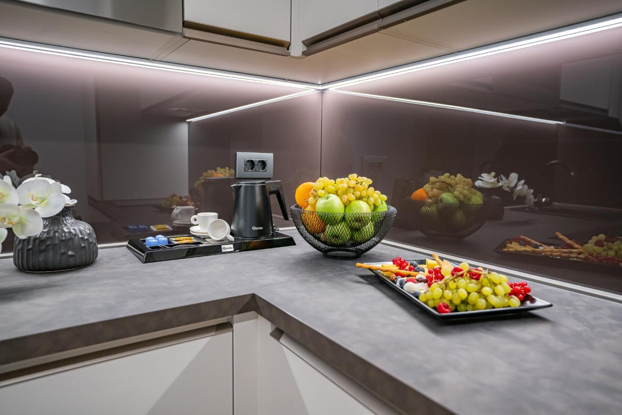 Novos Cityscape Serenity Apartment