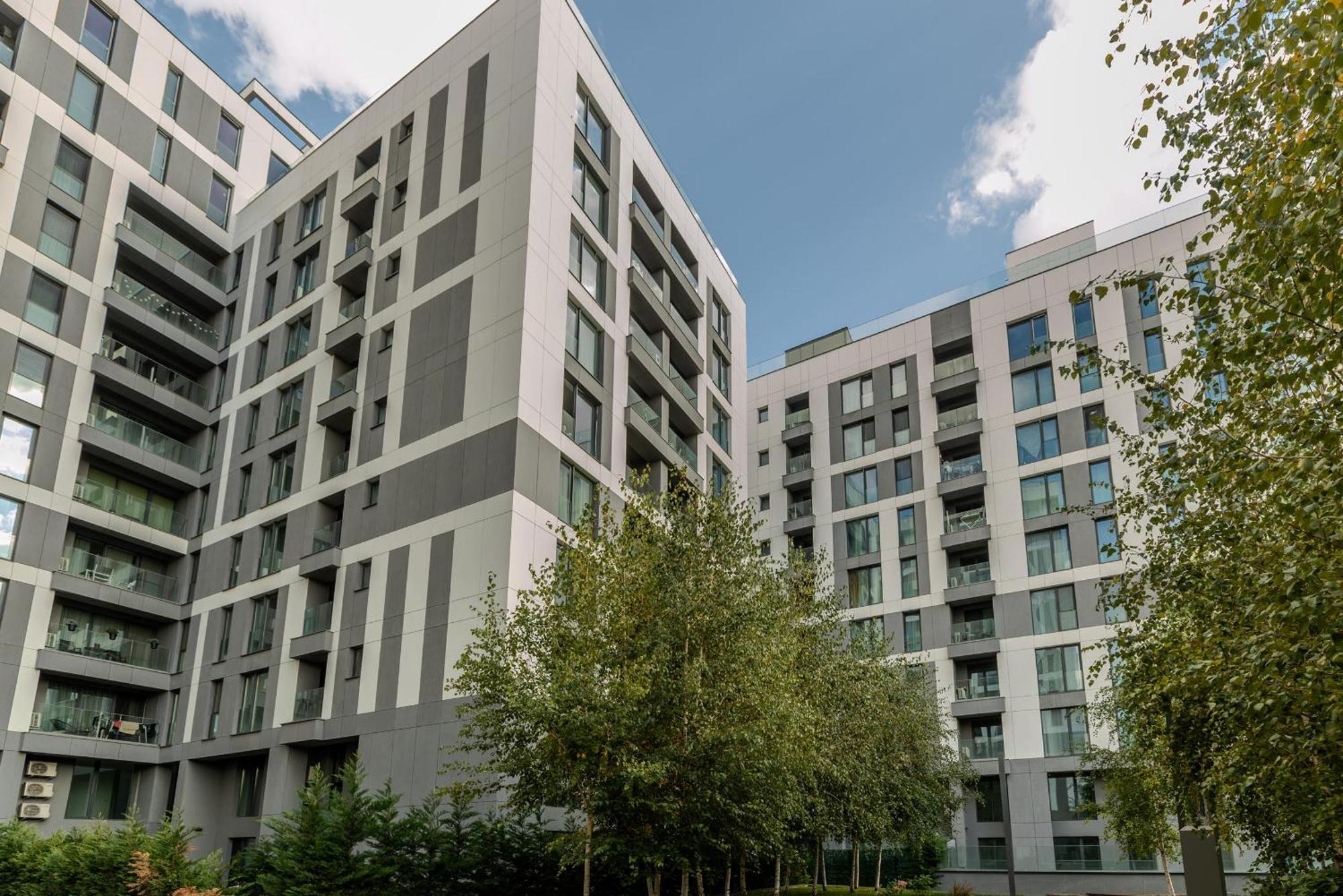 Infinite Horizons - Modern Living In North Business District Apartment