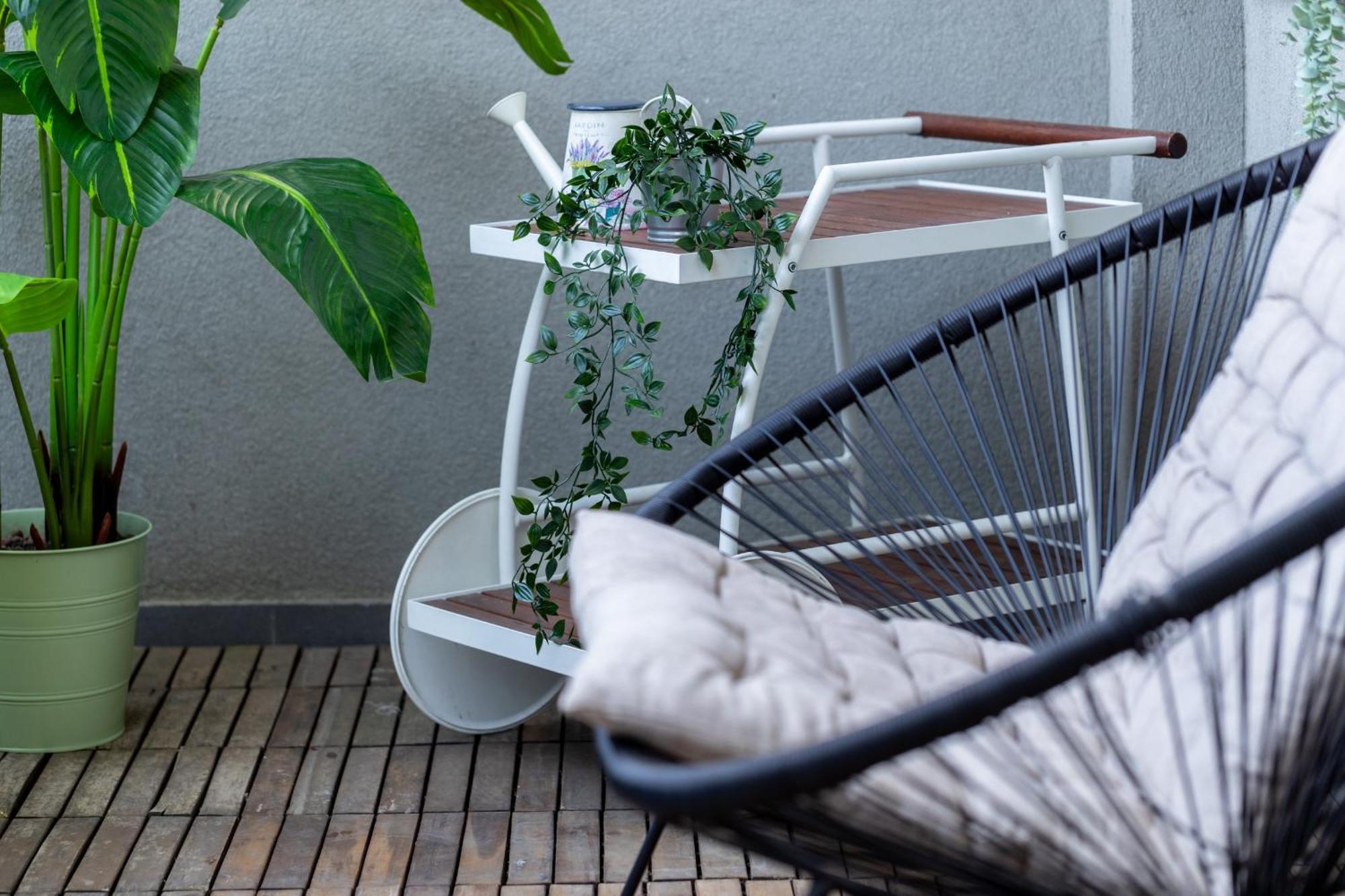 Long Heaven - Spacious 2br Apt With Balcony Bucharest