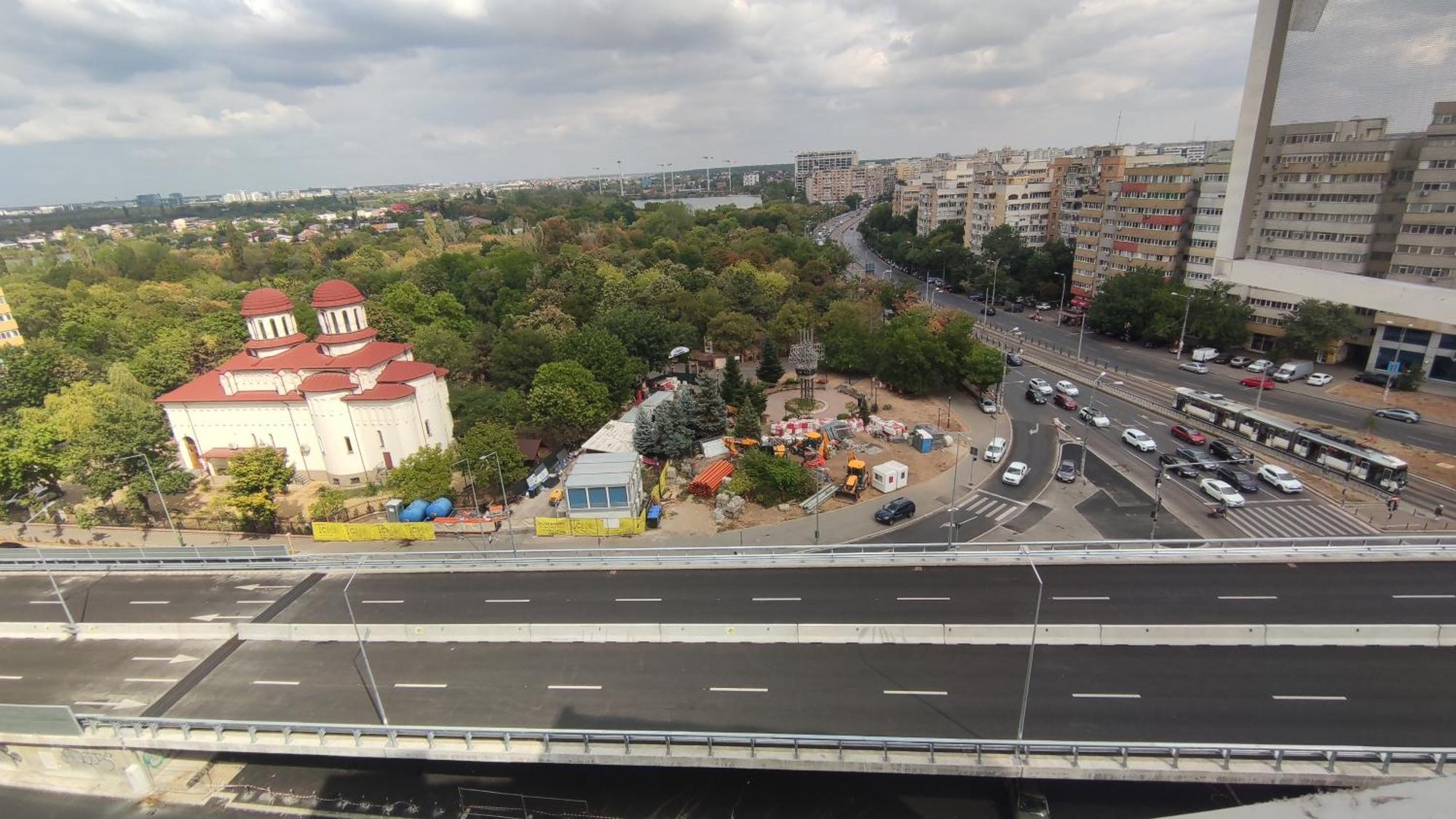 Lake And Park View