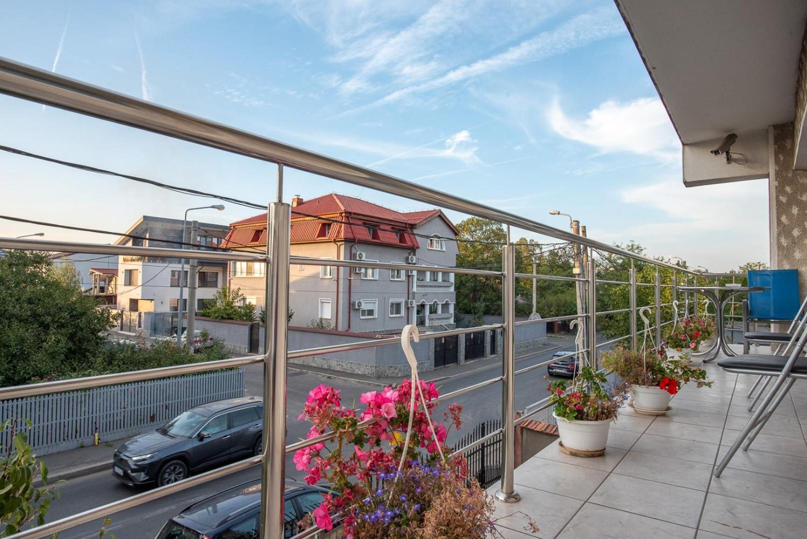 5 Bedrooms Luxury * Bucharest