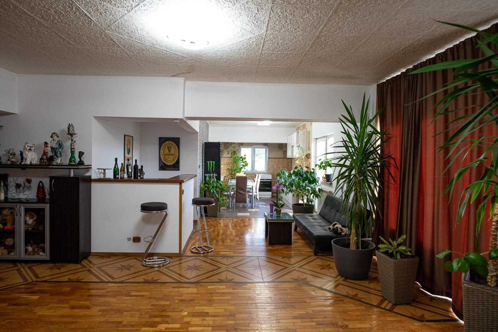 5 Bedrooms Luxury Guest house *