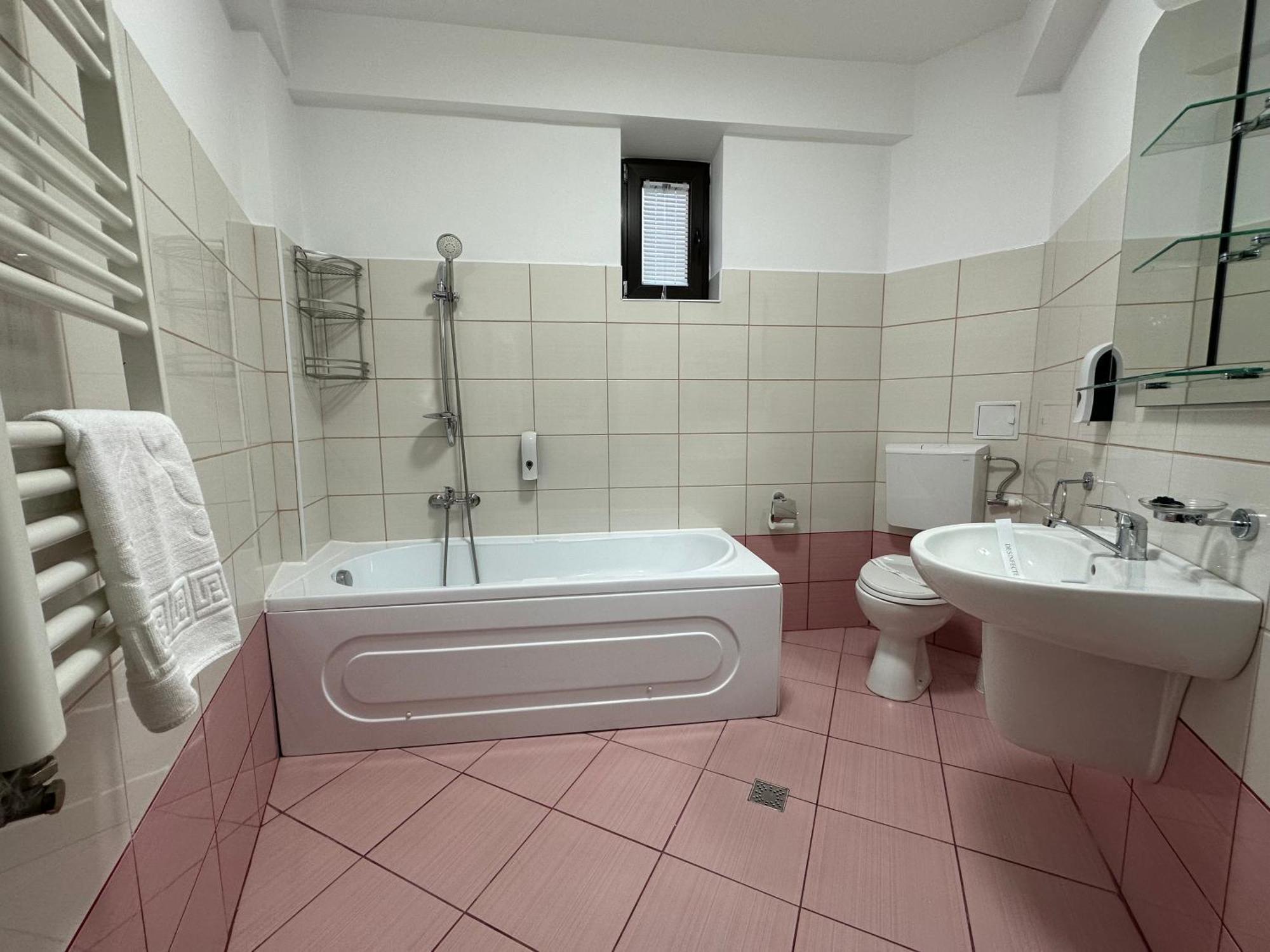 Xox Comfort Giurgiului * Bucharest